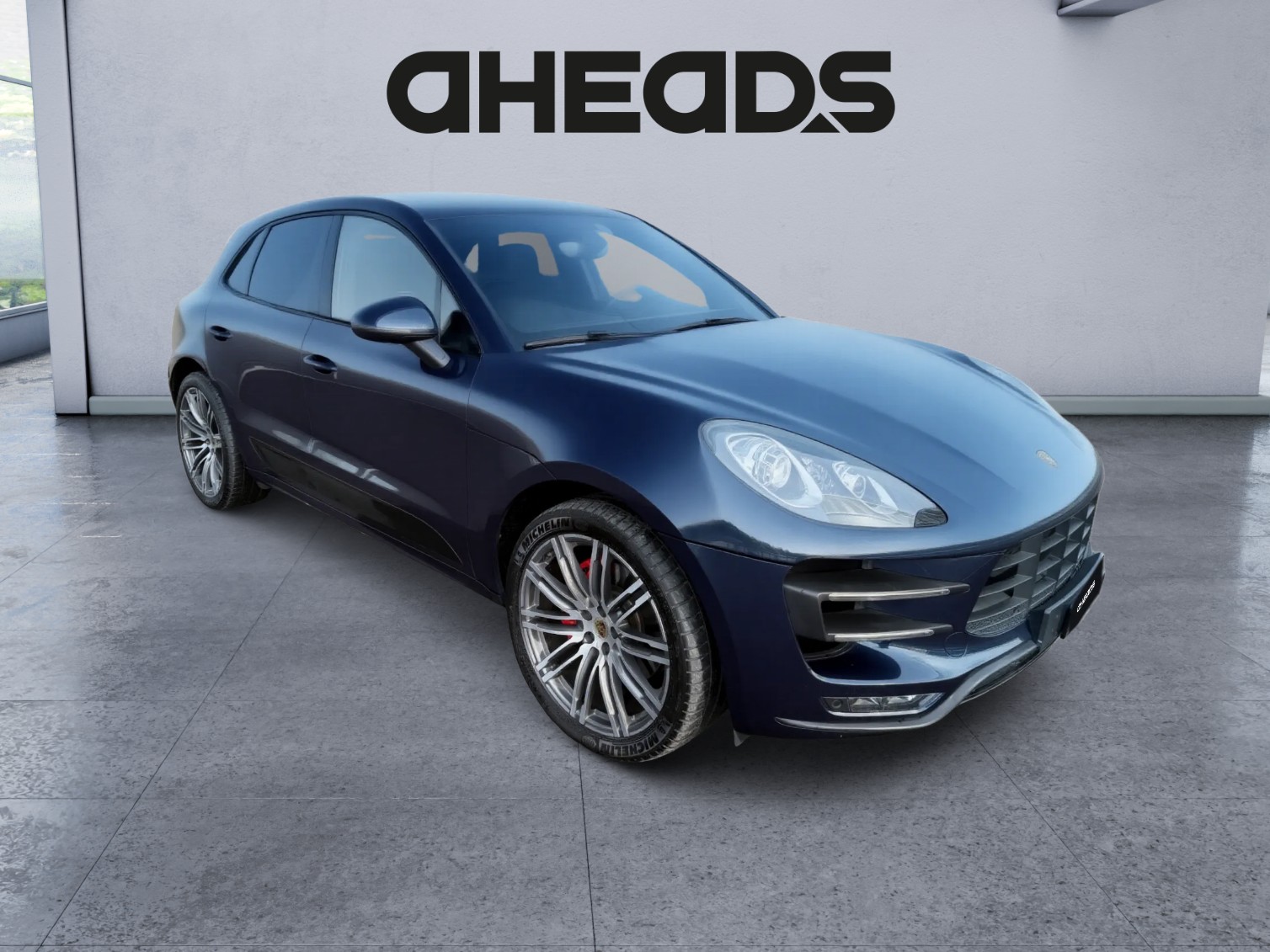 PORSCHE Macan Turbo PDK-showroom-element-1