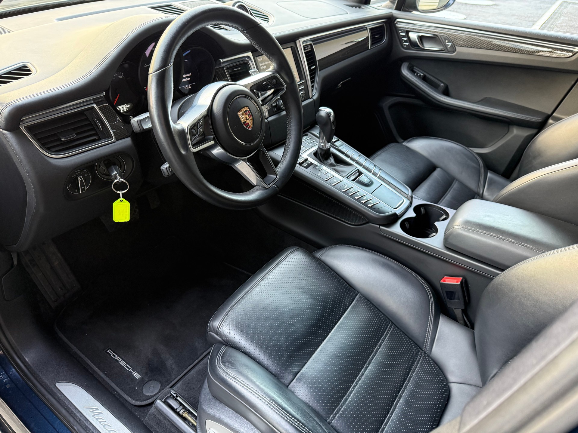 PORSCHE Macan Turbo PDK-image-7