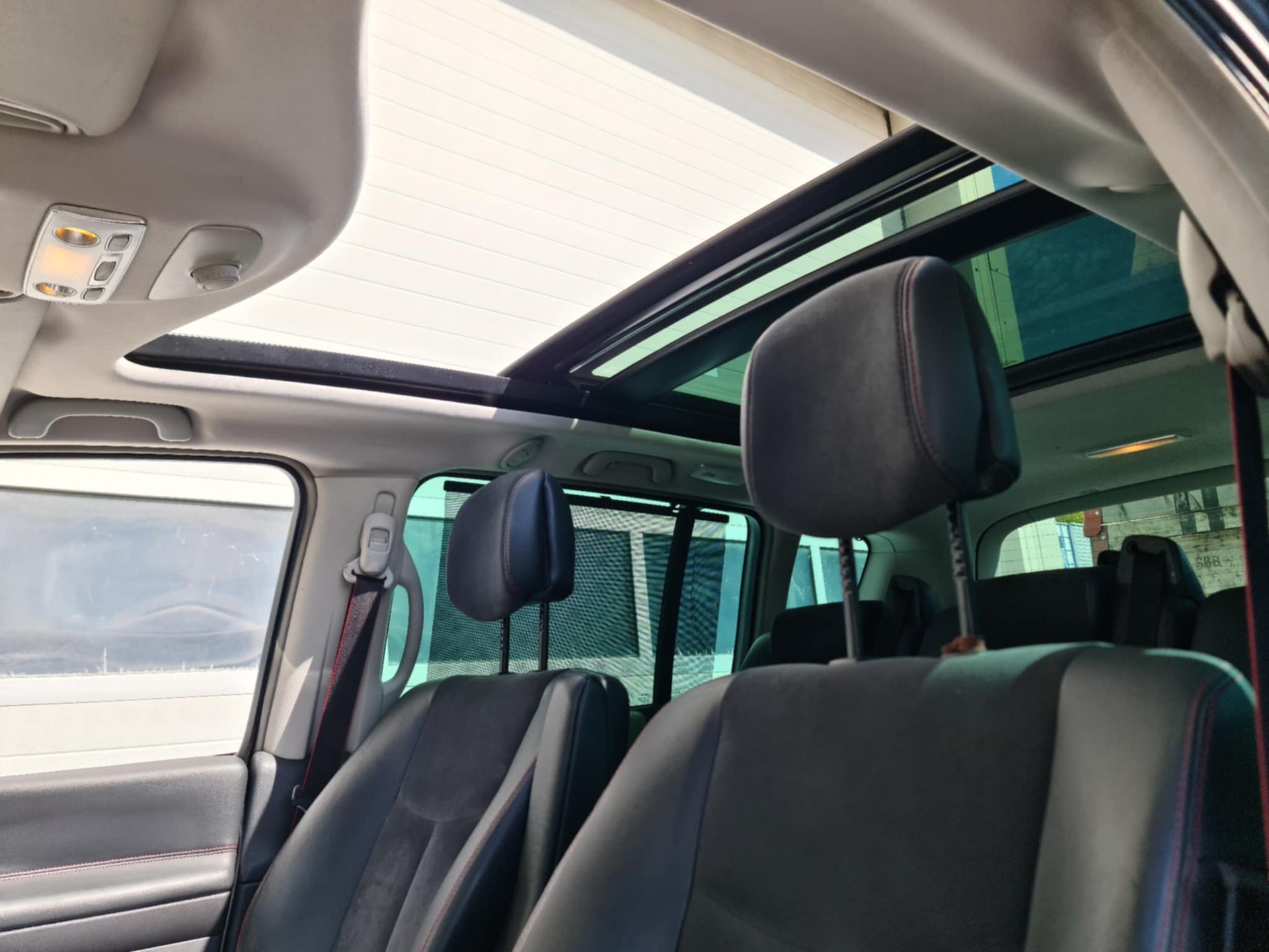 RENAULT Grand Espace 2.0 Turbo Dynamique-image-10