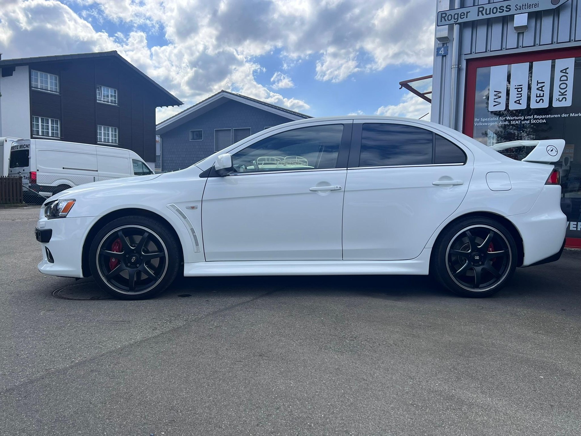 MITSUBISHI Lancer 2.0 T MIVEC EVO Arashi MR-showroom-element-2