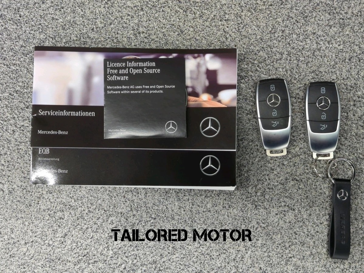 MERCEDES-BENZ EQB 300 4Matic-image-10