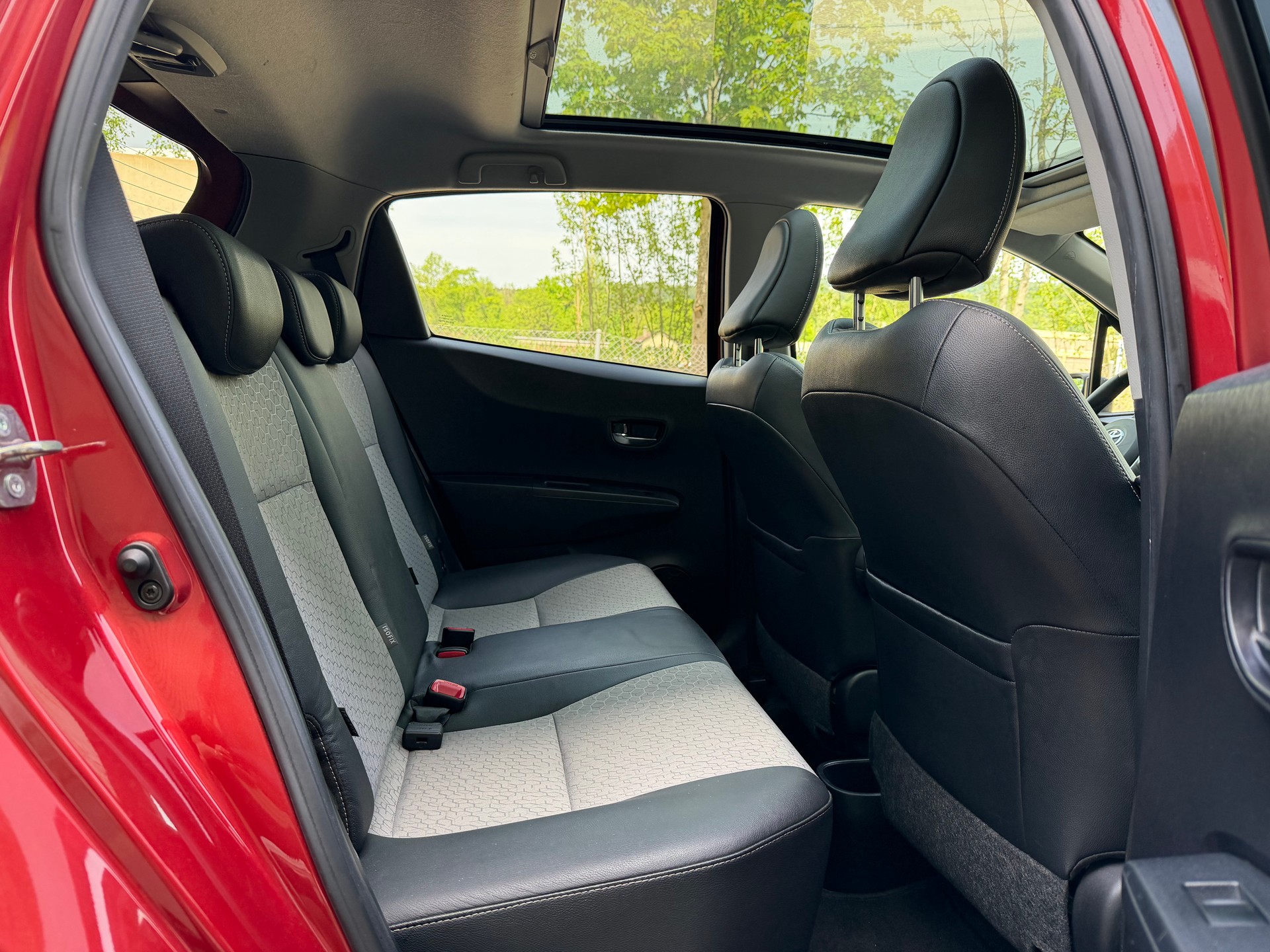 TOYOTA Yaris 1.33 Luna Multidrive-image-11