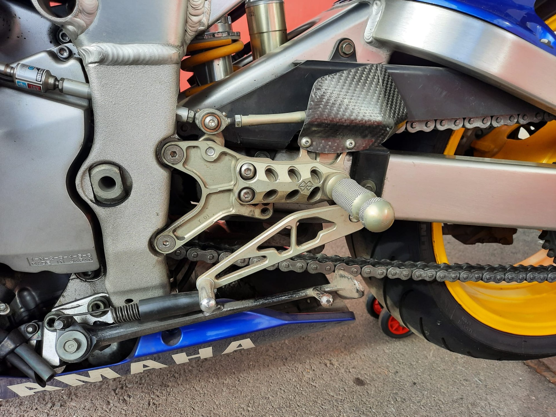 YAMAHA YZF-R1-image-8