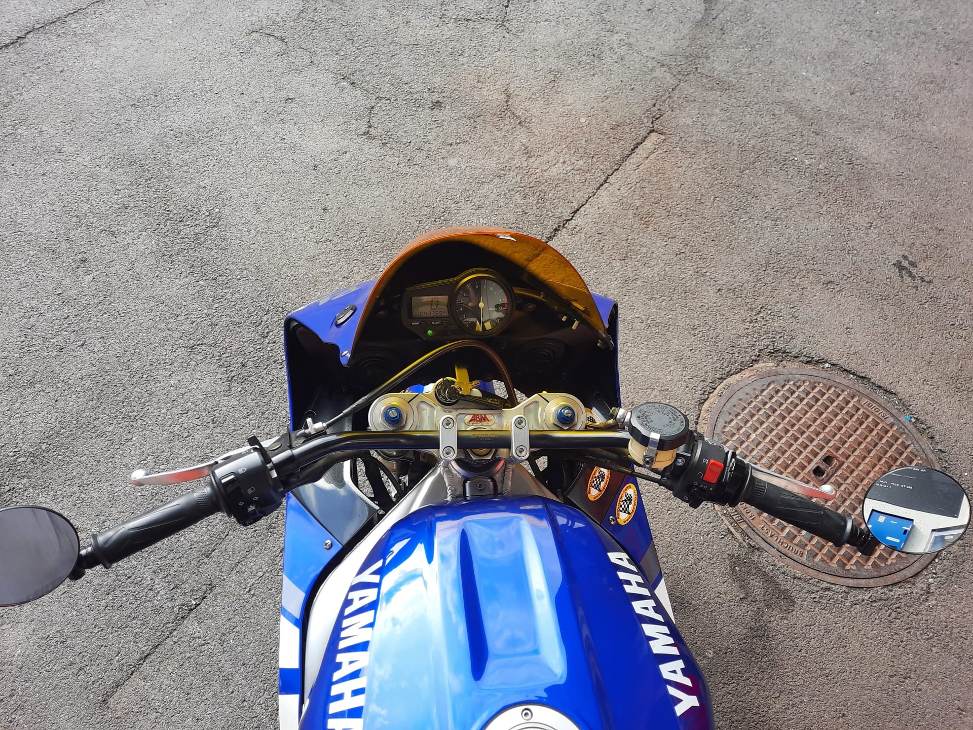 YAMAHA YZF-R1-image-5