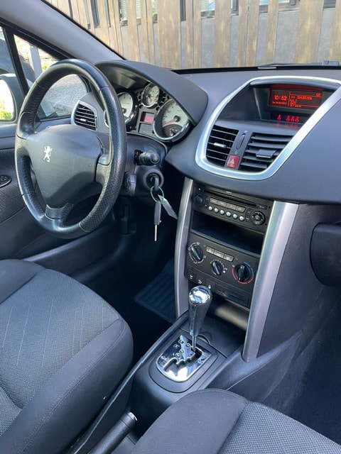 PEUGEOT 207 SW 1.6 16V Sport Automatic-image-16