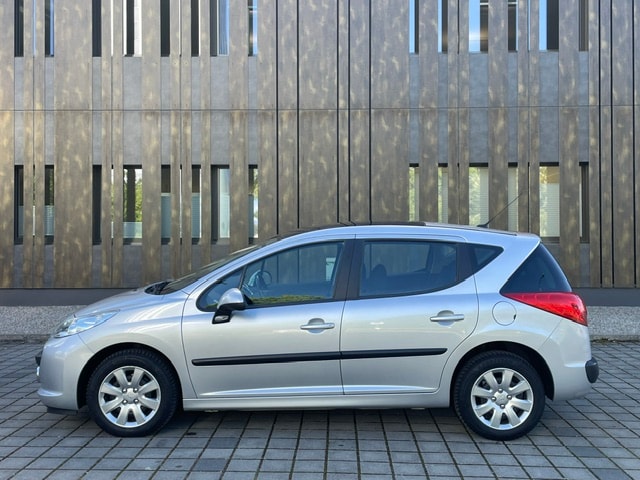 PEUGEOT 207 SW 1.6 16V Sport Automatic-image-5