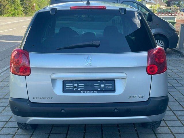 PEUGEOT 207 SW 1.6 16V Sport Automatic-image-8