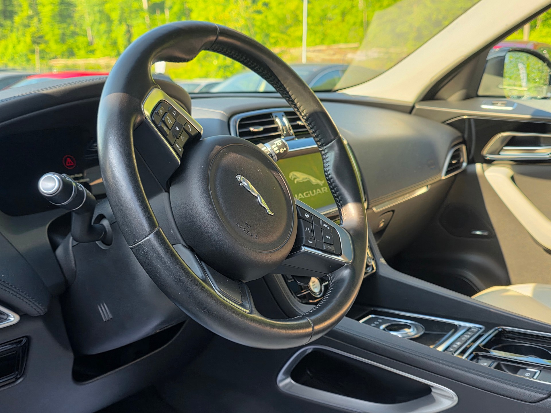 JAGUAR F-Pace 25d Pure AWD Automatik * ab MFK / Frisch ab Service / 12MT Garantie / Gratis Lieferung-image-10