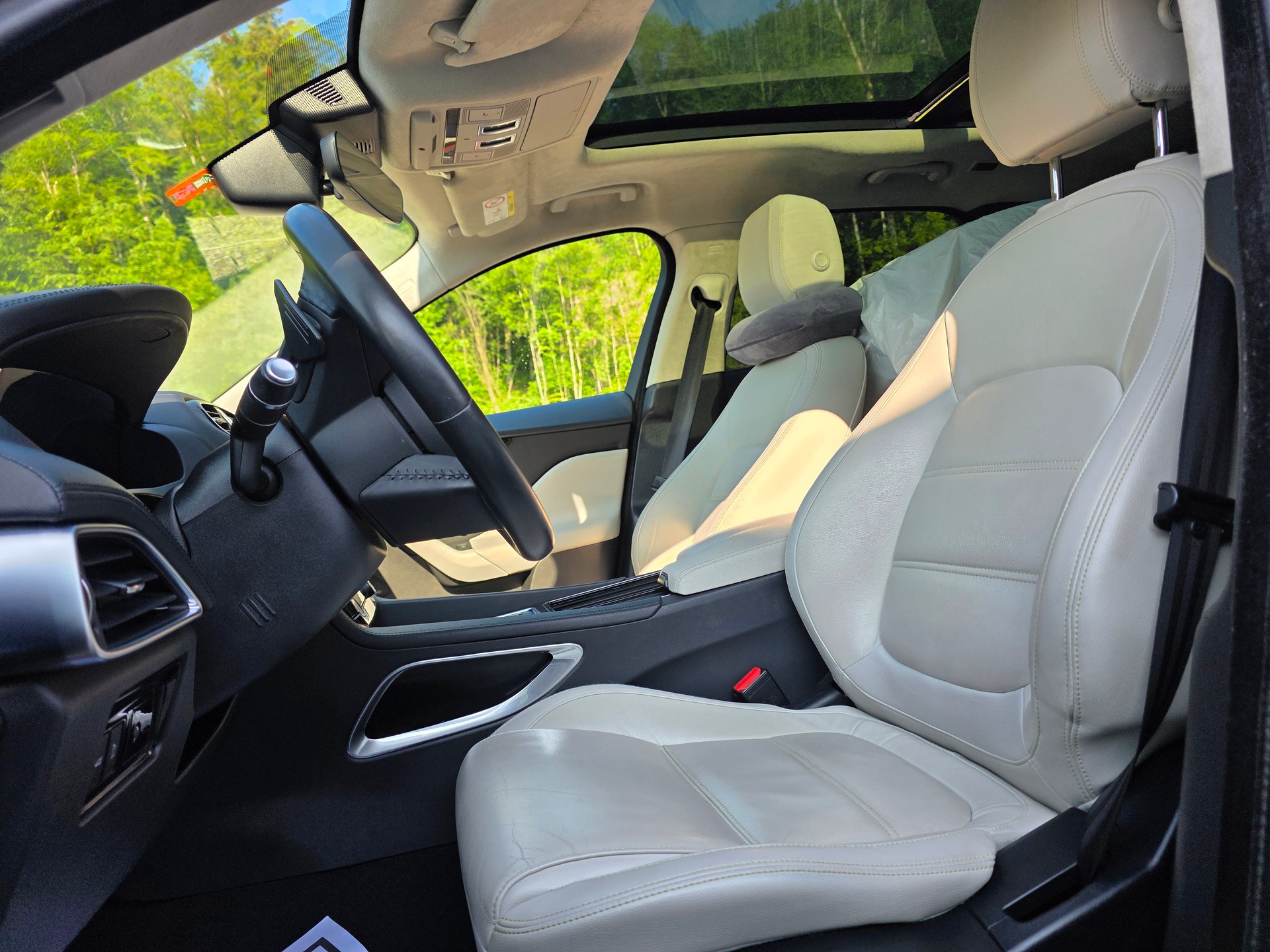 JAGUAR F-Pace 25d Pure AWD Automatik * ab MFK / Frisch ab Service / 12MT Garantie / Gratis Lieferung-image-9