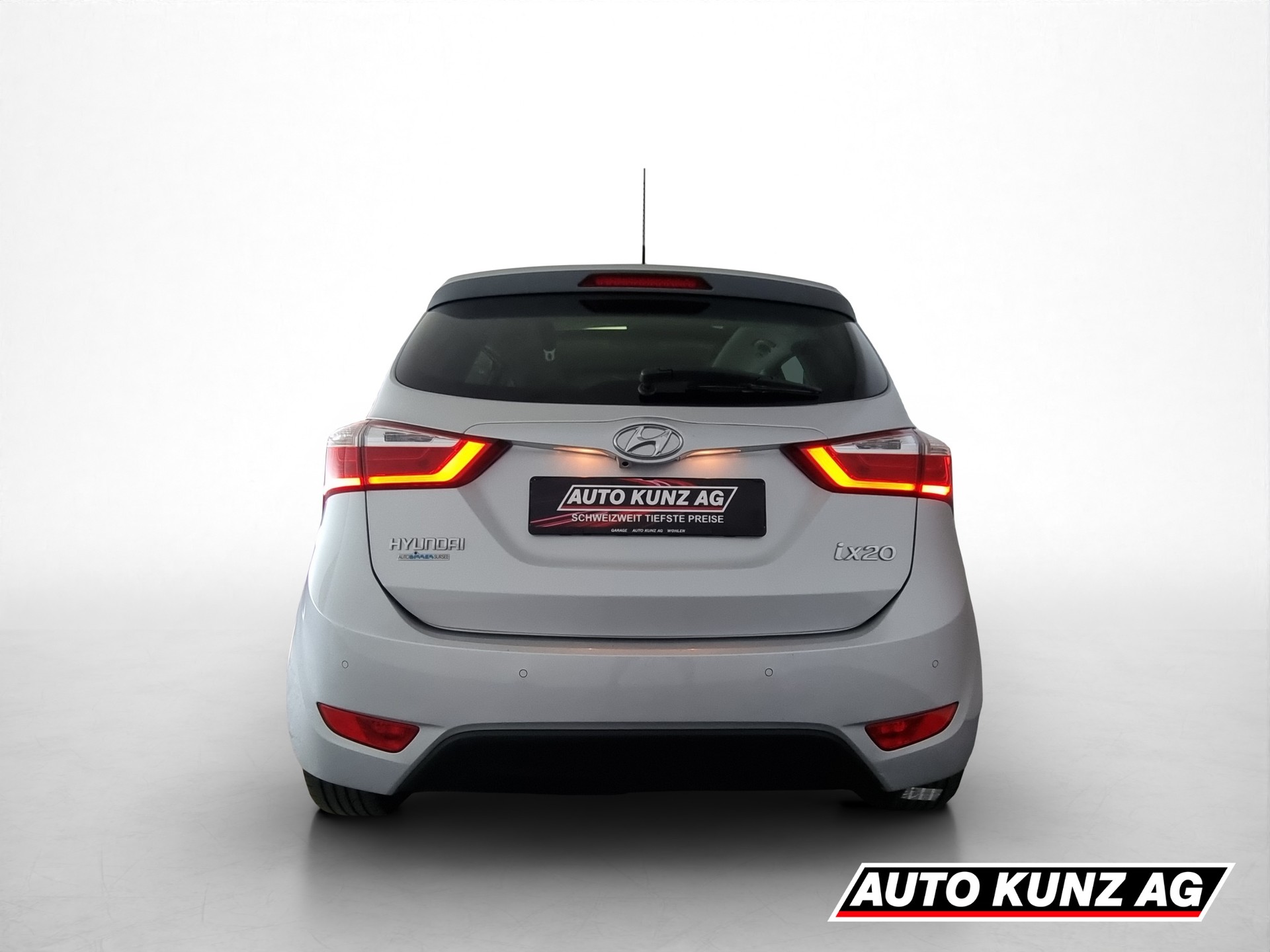 HYUNDAI ix20 1.6 Vertex-image-4