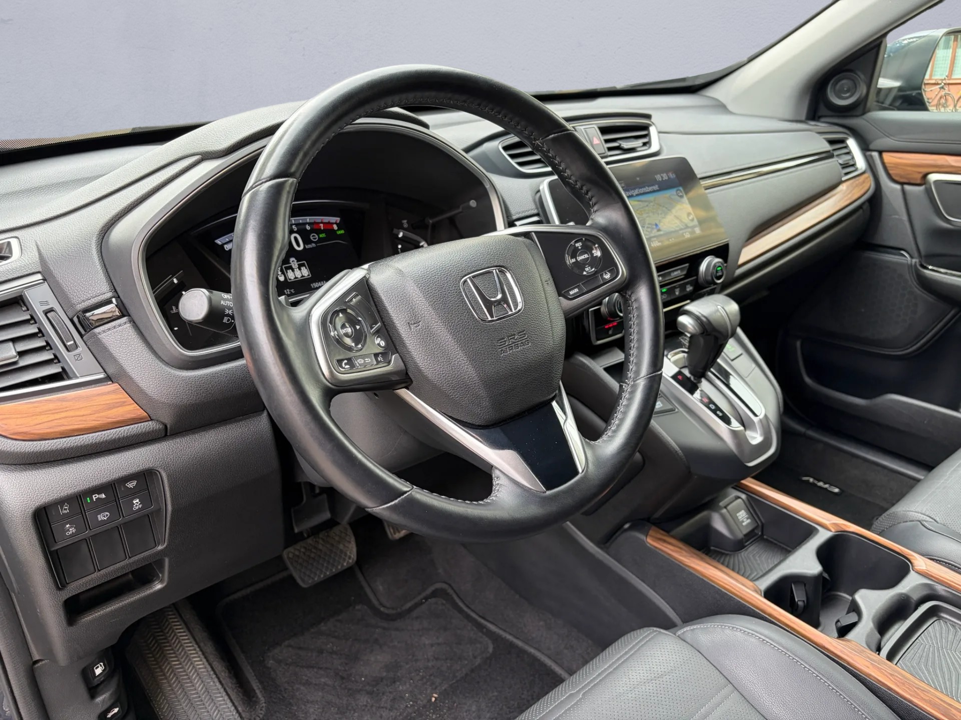 HONDA CR-V 1.5 i-VTEC Lifestyle 4WD Automatic-image-8