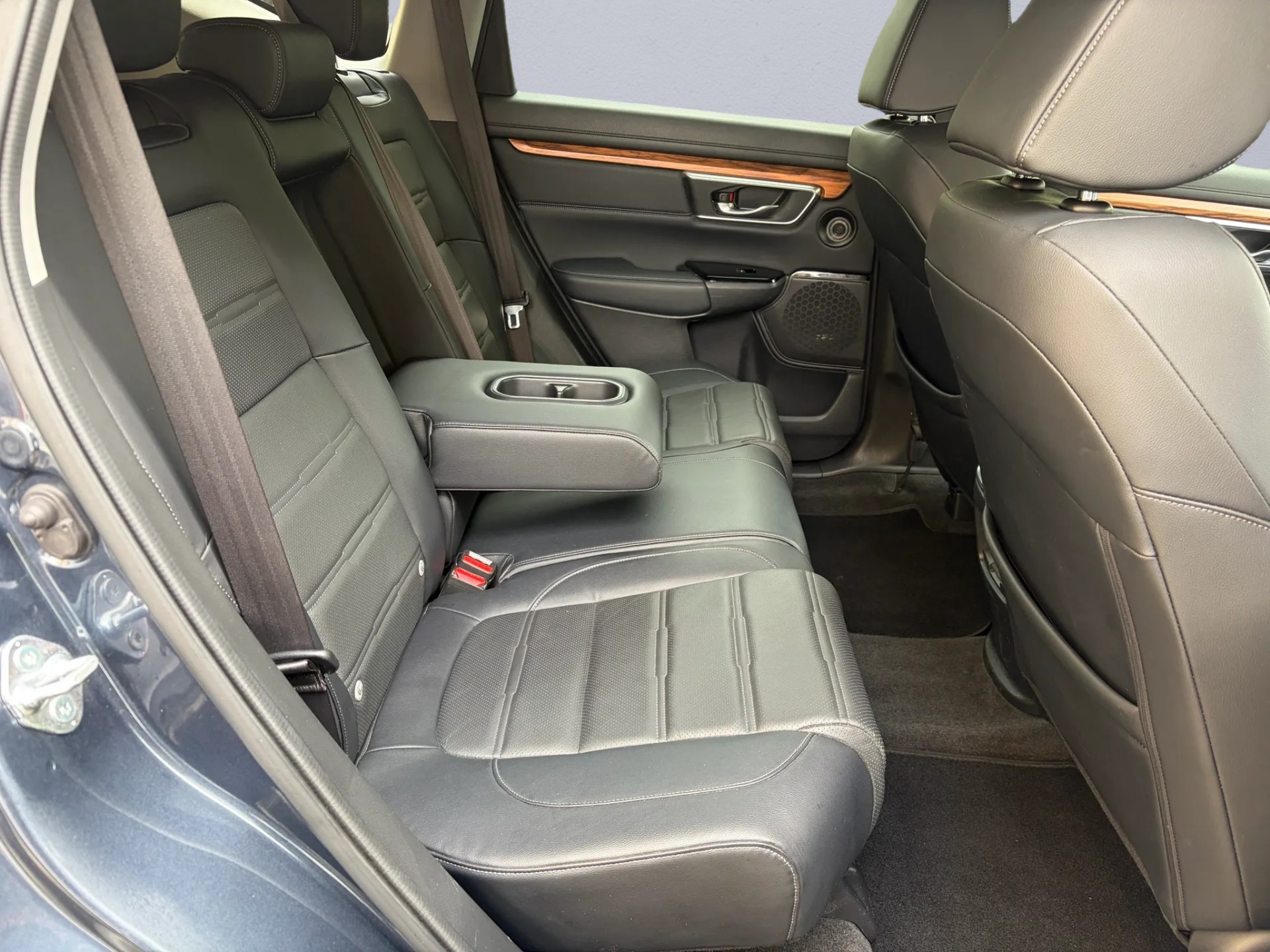 HONDA CR-V 1.5 i-VTEC Lifestyle 4WD Automatic-image-12