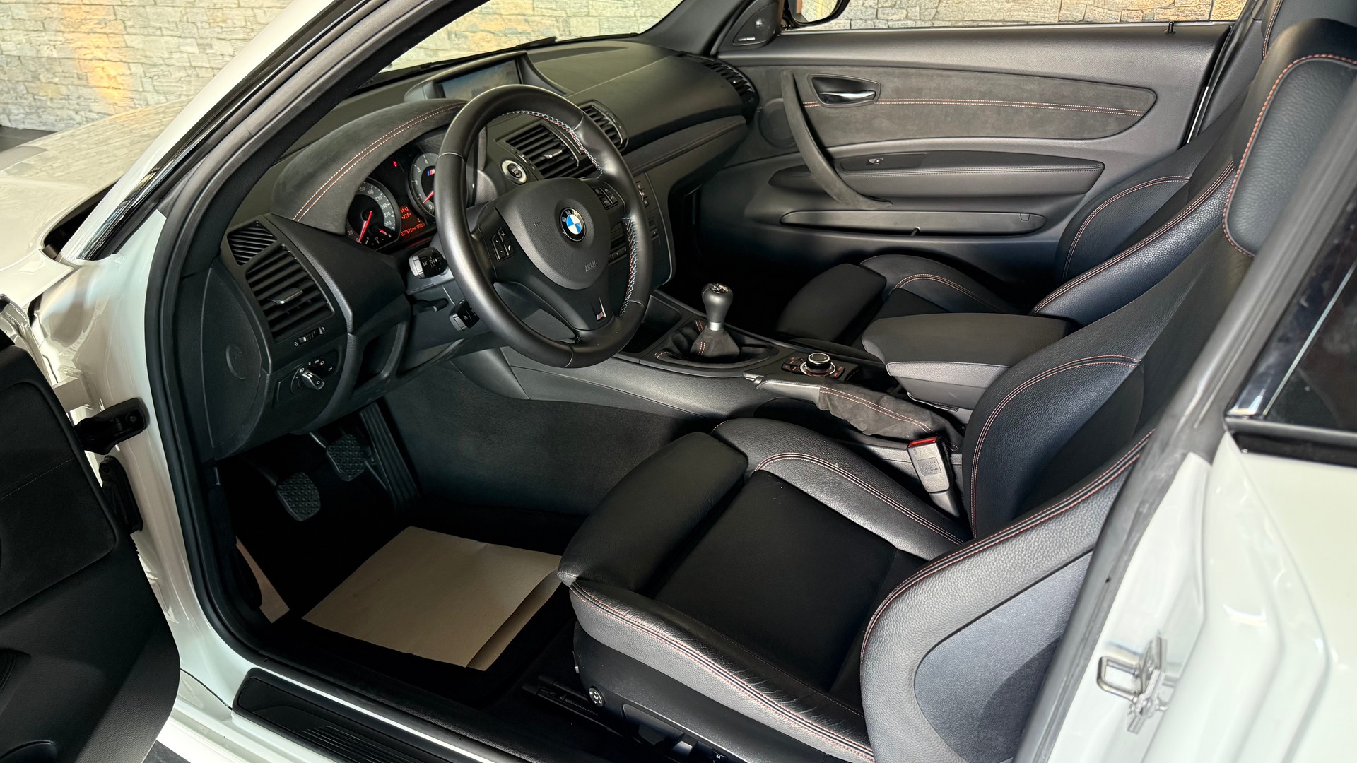 BMW 1er M Coupé-image-13