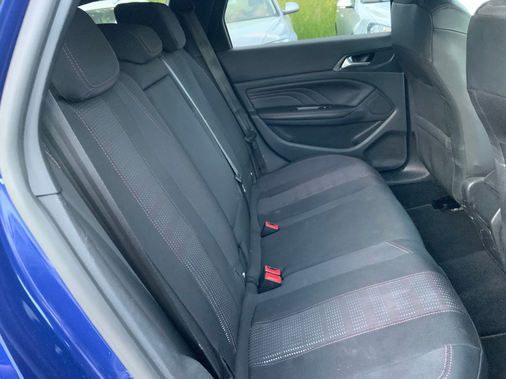 PEUGEOT 308 SW 1.2 THP GT Line-image-14