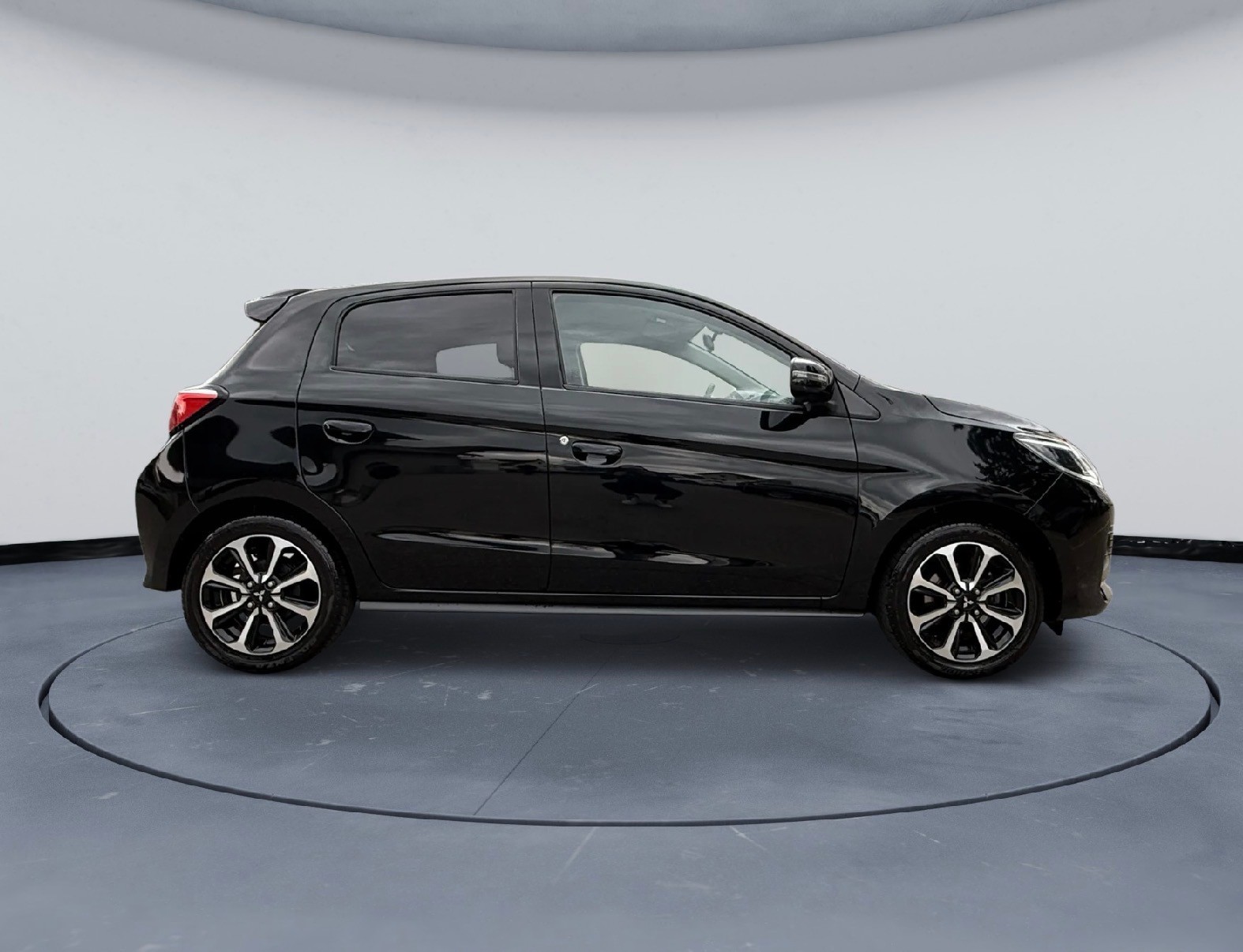 MITSUBISHI Space Star 1.2 Style-image-3