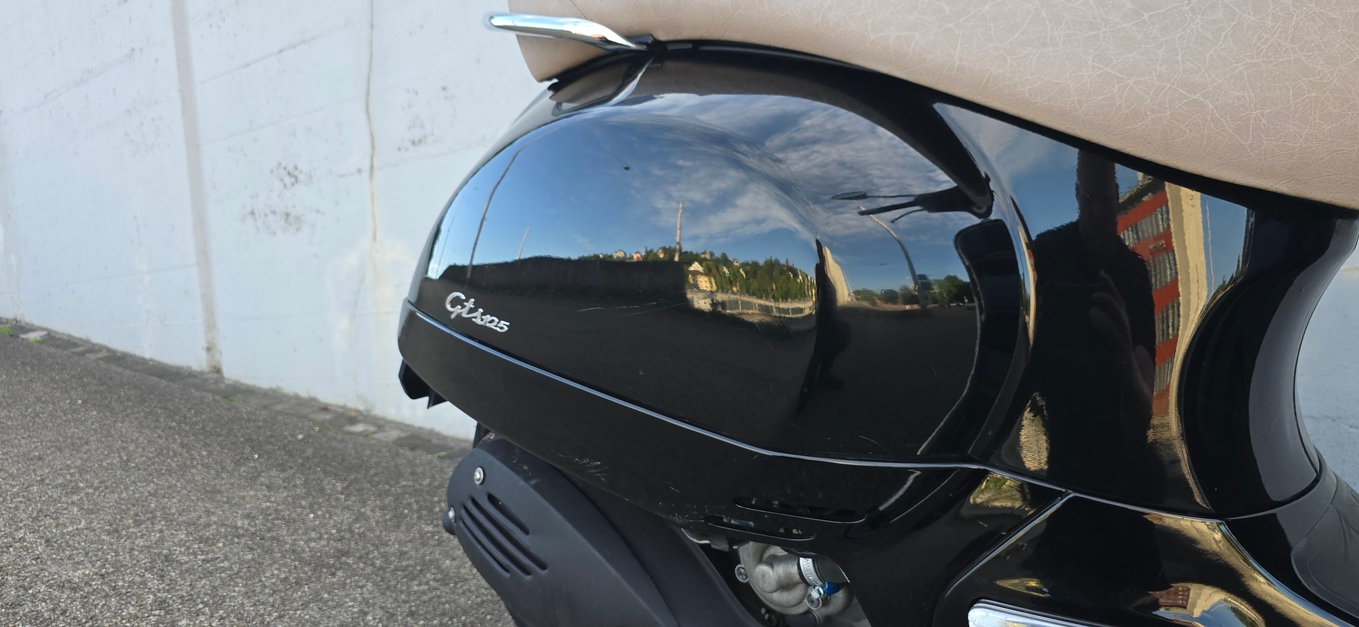 PIAGGIO Vespa 125 GTS-image-3