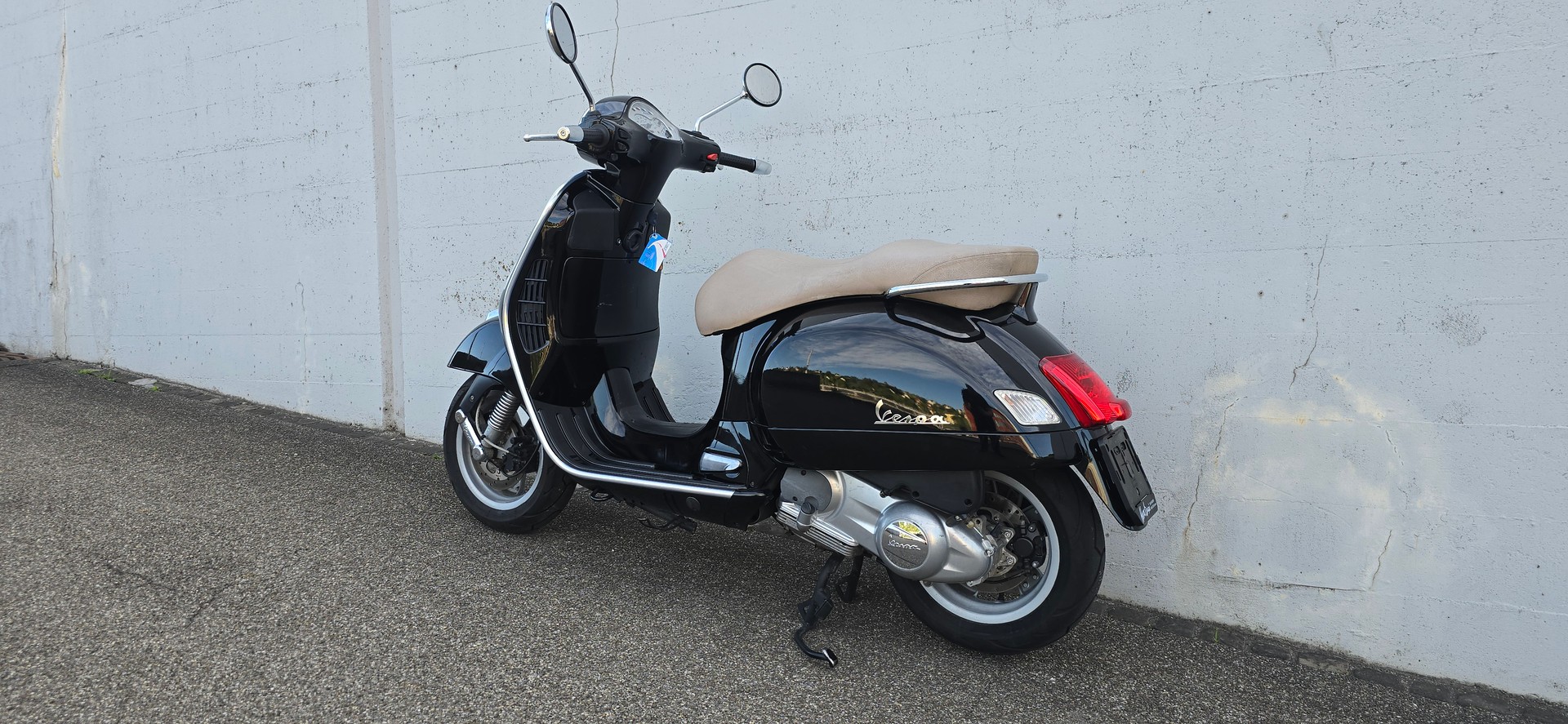 PIAGGIO Vespa 125 GTS-image-10