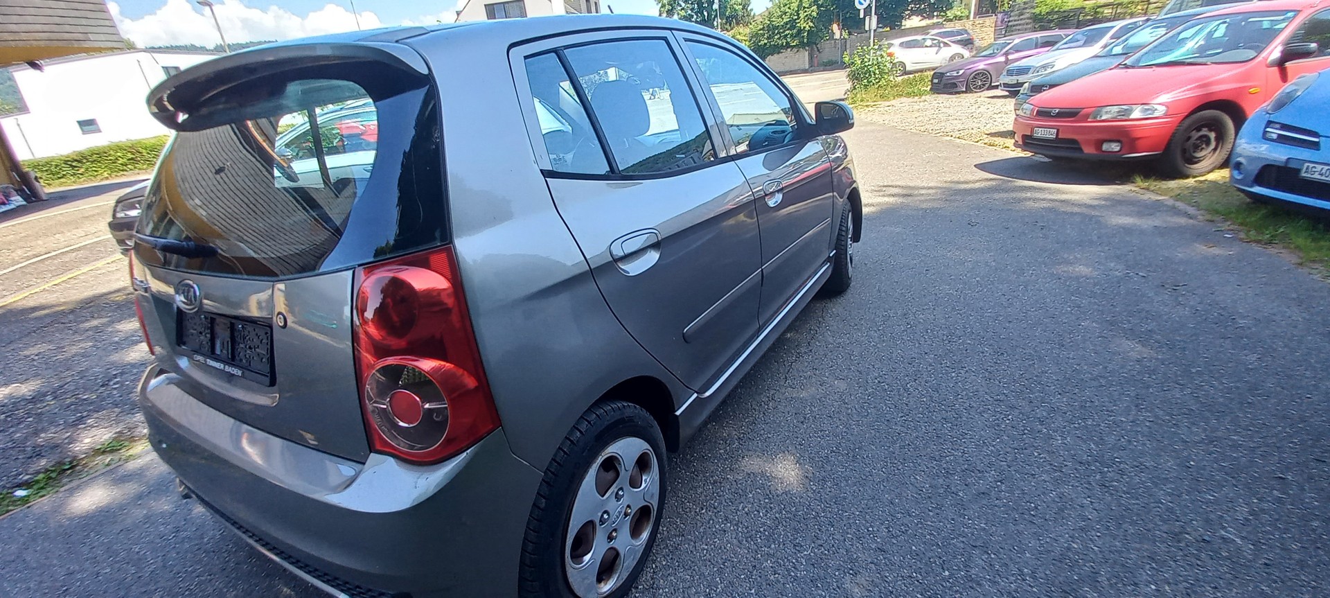 KIA Picanto 1.0 _seven-image-2
