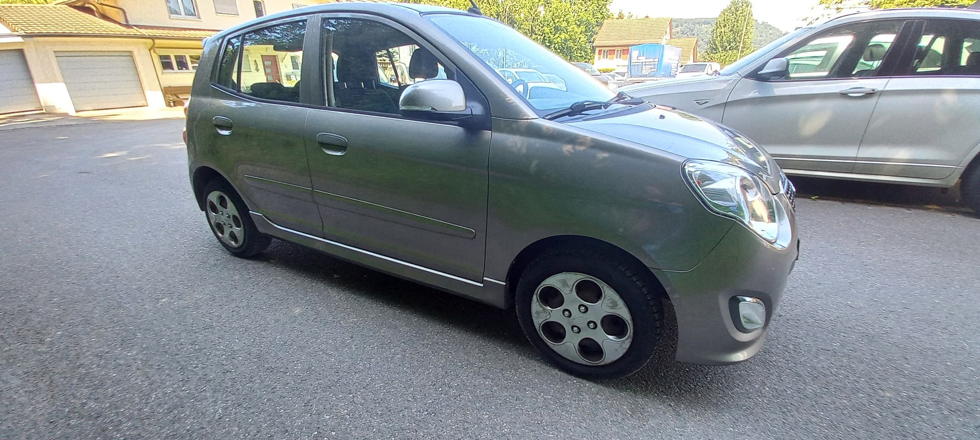 KIA Picanto 1.0 _seven-image-4