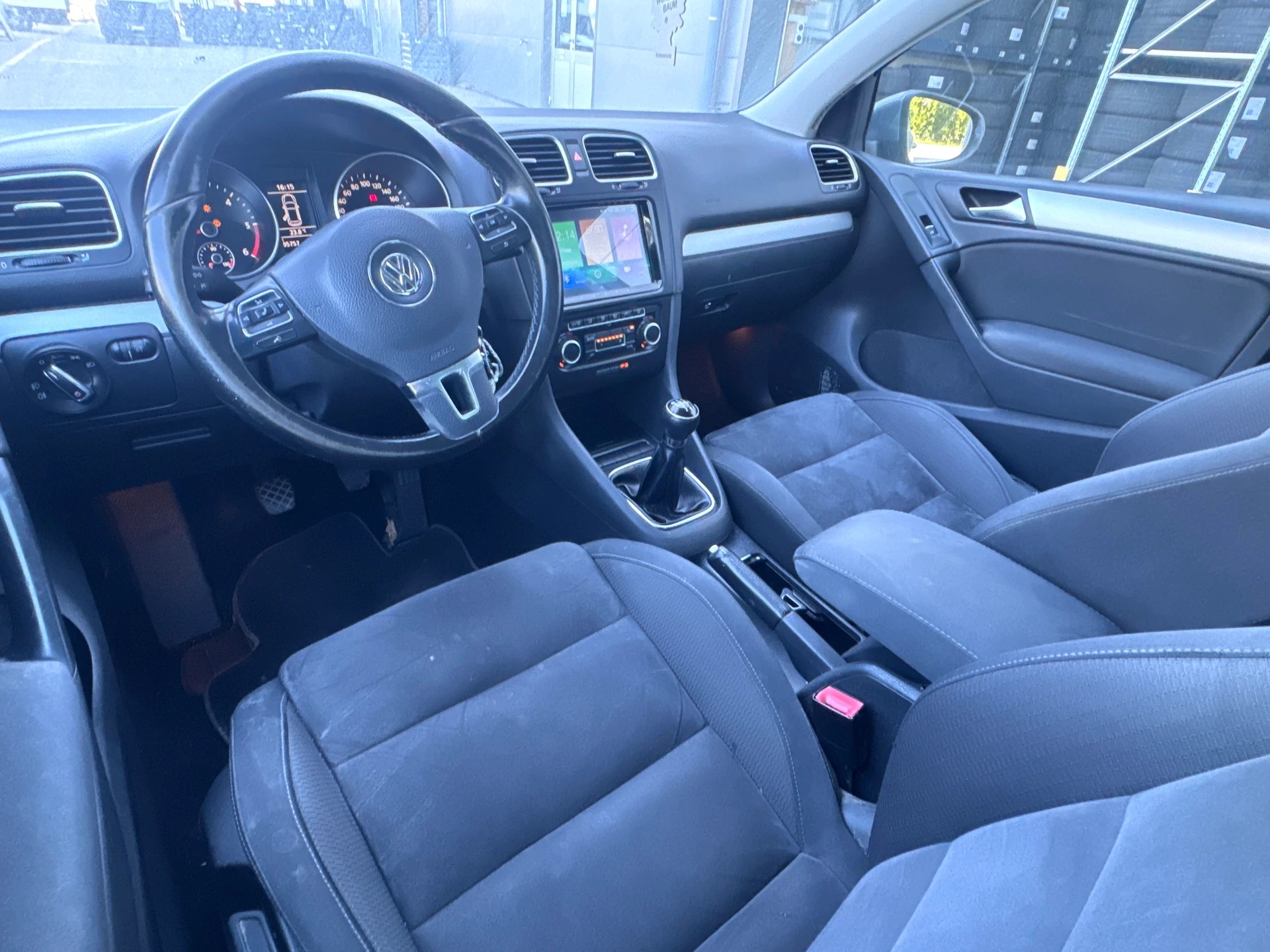 VW Golf 2.0 TDI Highline-image-14