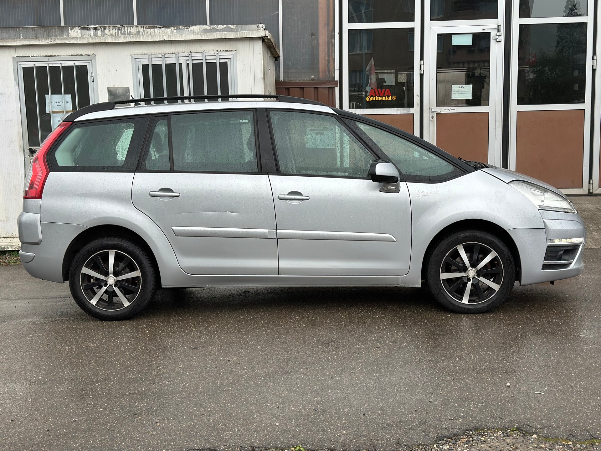 CITROEN Grand C4 Picasso 1.6 HDI 16V Séduction EGS6-image-2