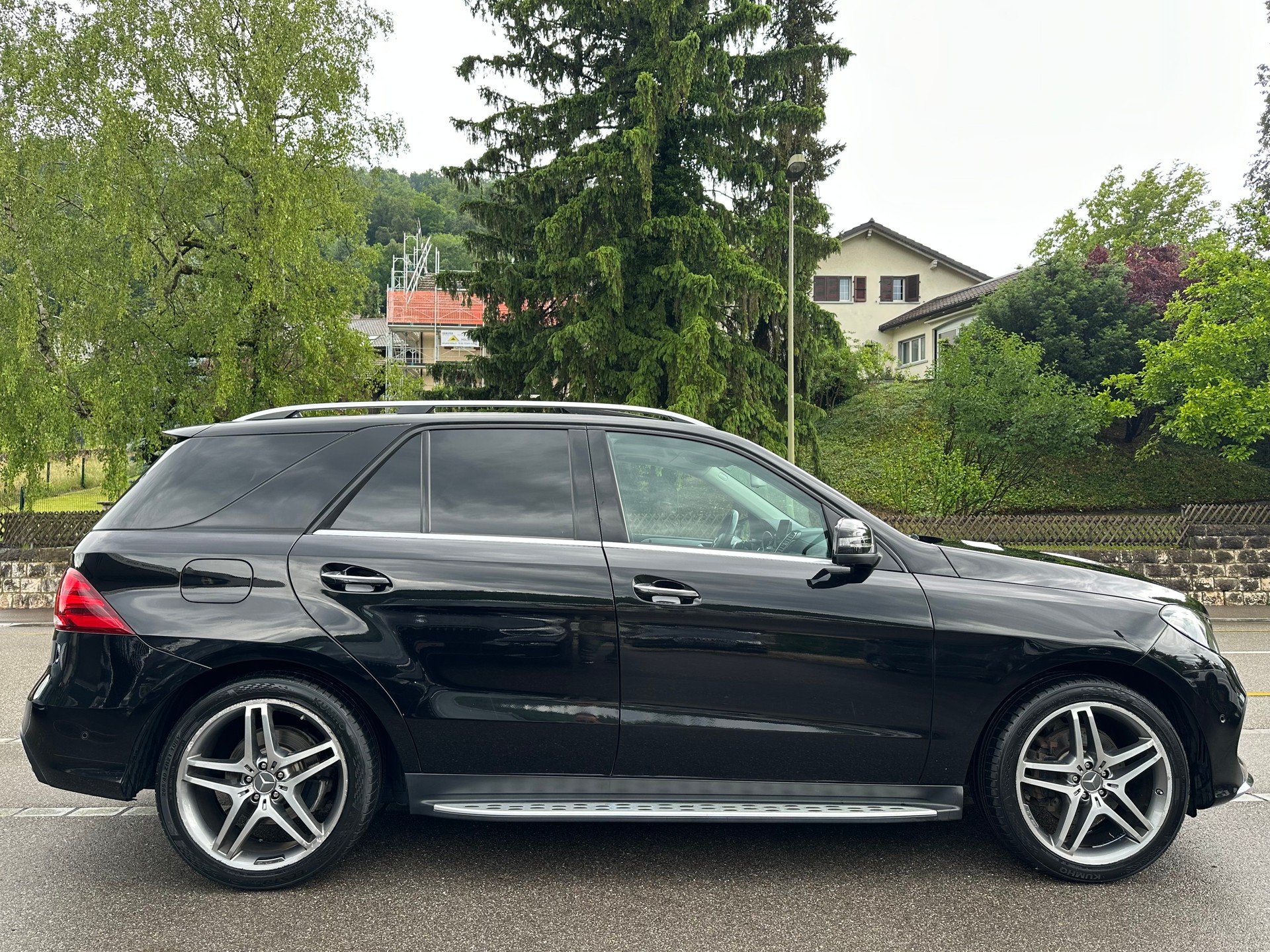 MERCEDES-BENZ GLE 350 d AMG Executive 4Matic 9G-Tronic-image-4
