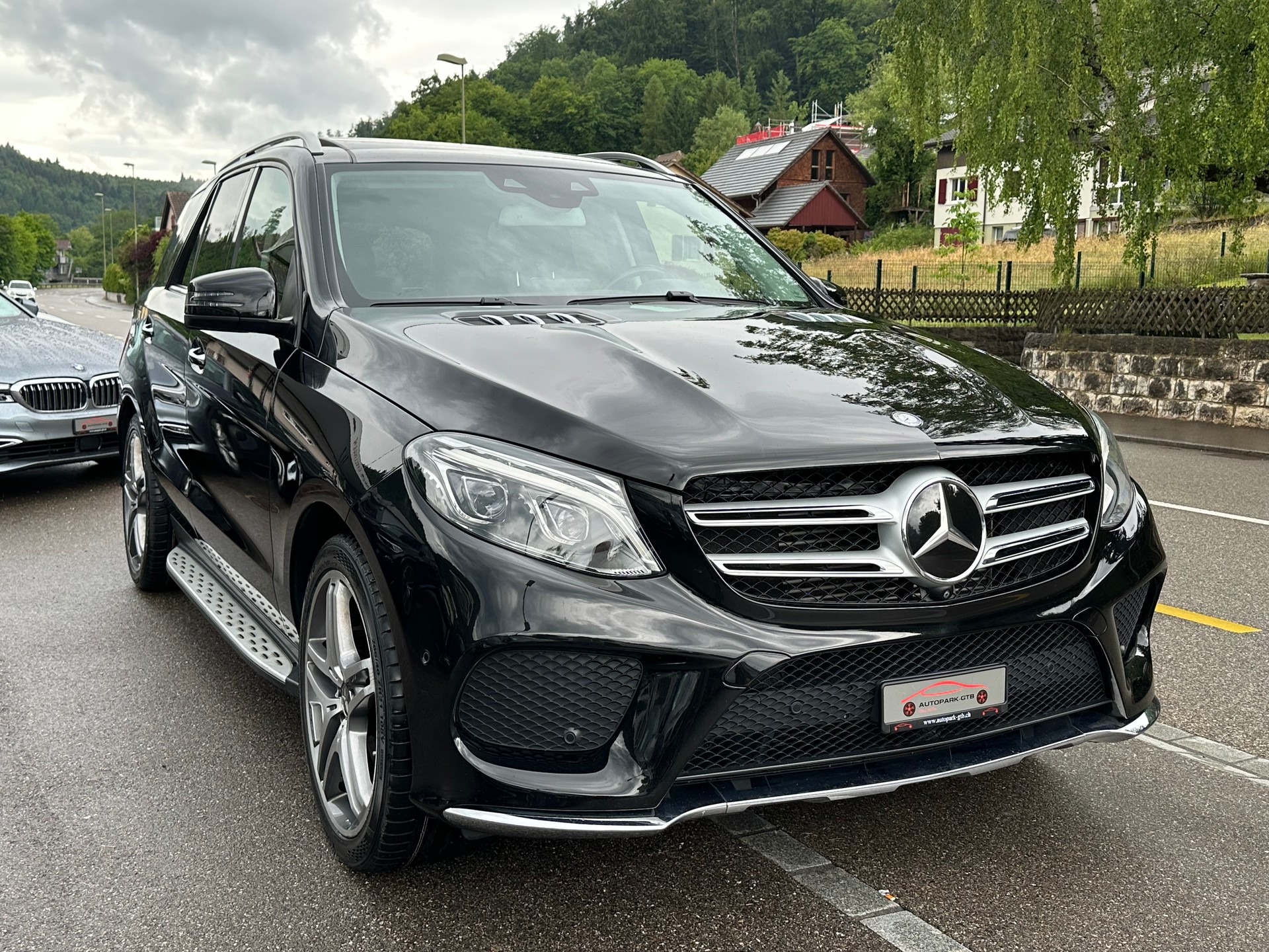 MERCEDES-BENZ GLE 350 d AMG Executive 4Matic 9G-Tronic-showroom-element-1