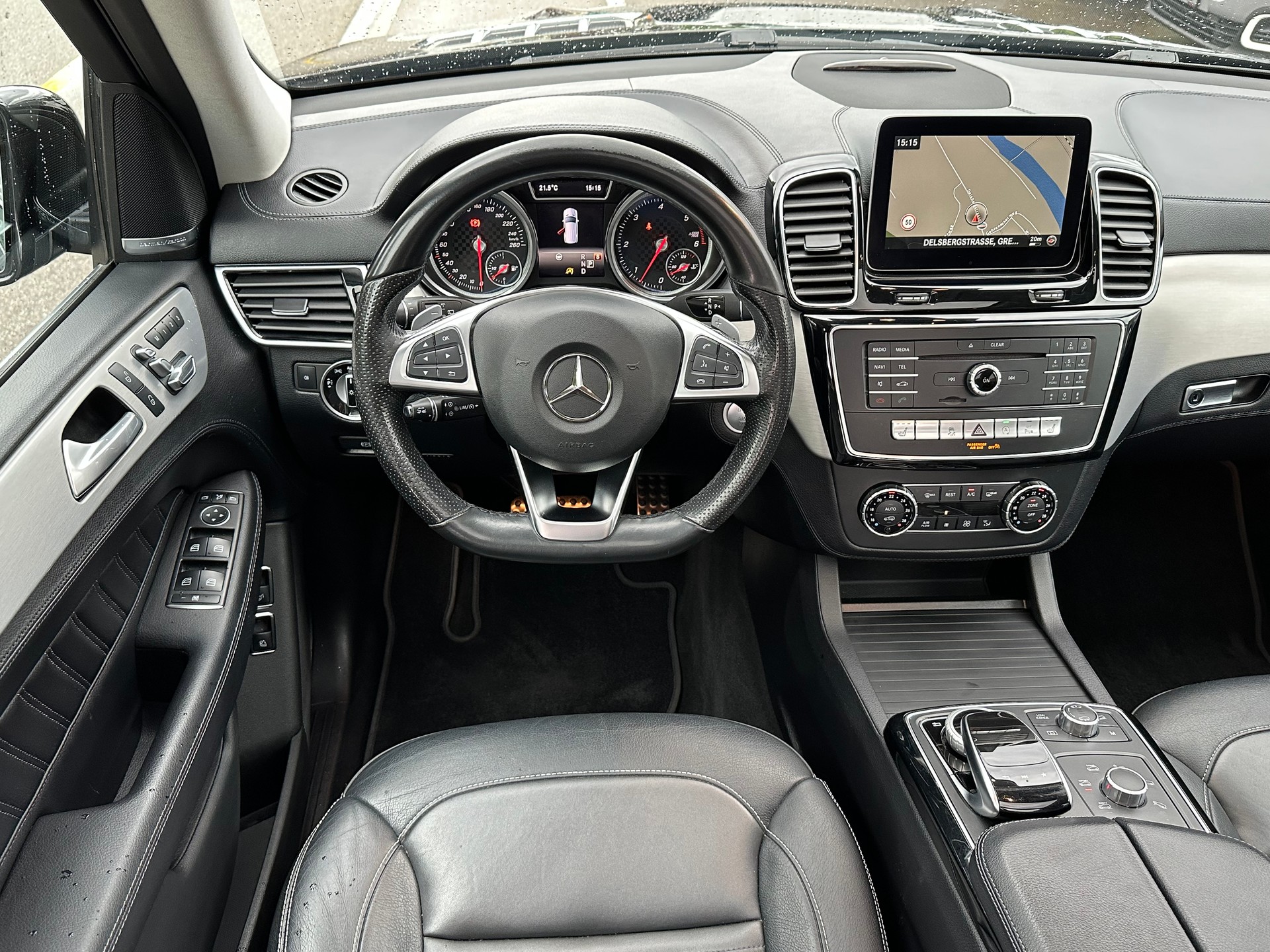 MERCEDES-BENZ GLE 350 d AMG Executive 4Matic 9G-Tronic-image-15