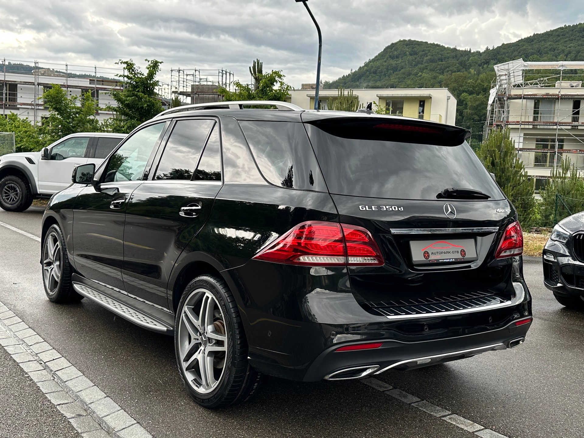MERCEDES-BENZ GLE 350 d AMG Executive 4Matic 9G-Tronic-image-6