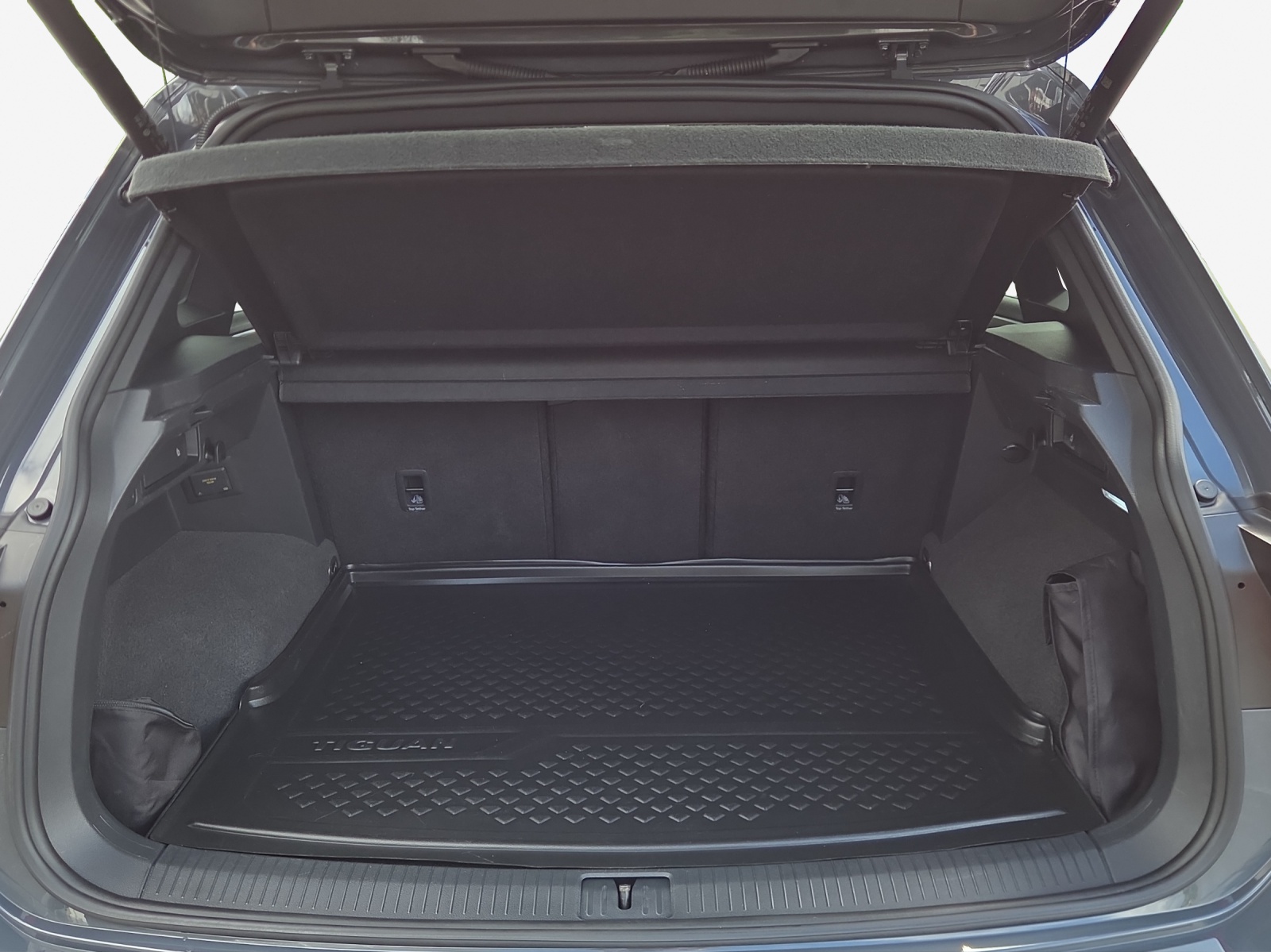 VW Tiguan 2.0TSI R-Line 4Motion DSG-image-12
