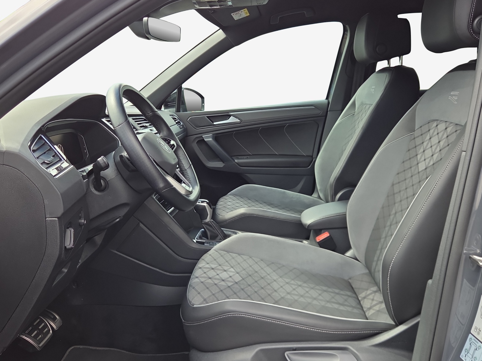 VW Tiguan 2.0TSI R-Line 4Motion DSG-image-7