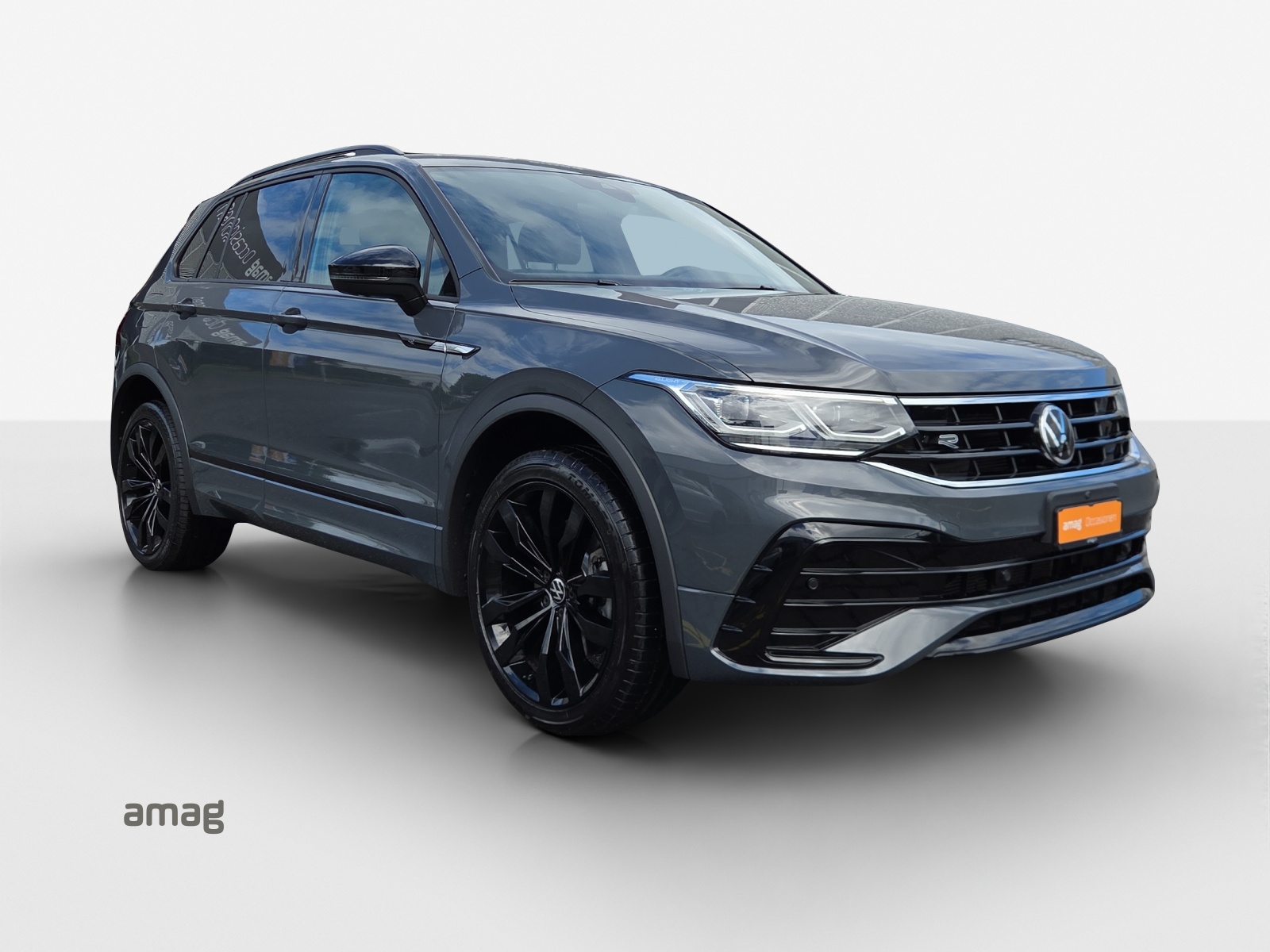 VW Tiguan 2.0TSI R-Line 4Motion DSG-image-5