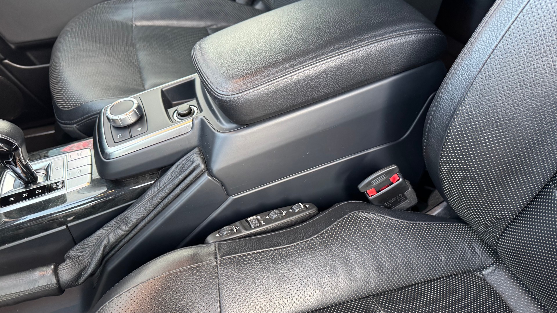 MERCEDES-BENZ G 350 d 7G-Tronic-image-12