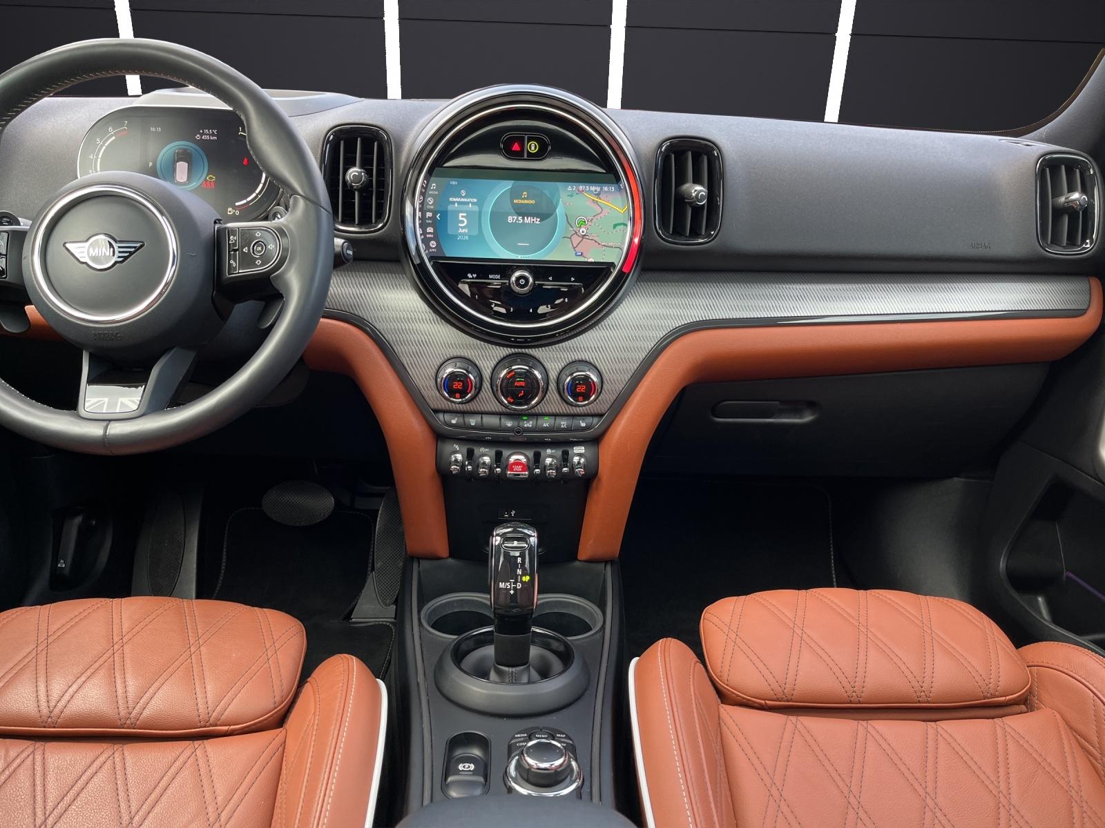 MINI Countryman F60 2.0i Cooper S ALL4-image-11