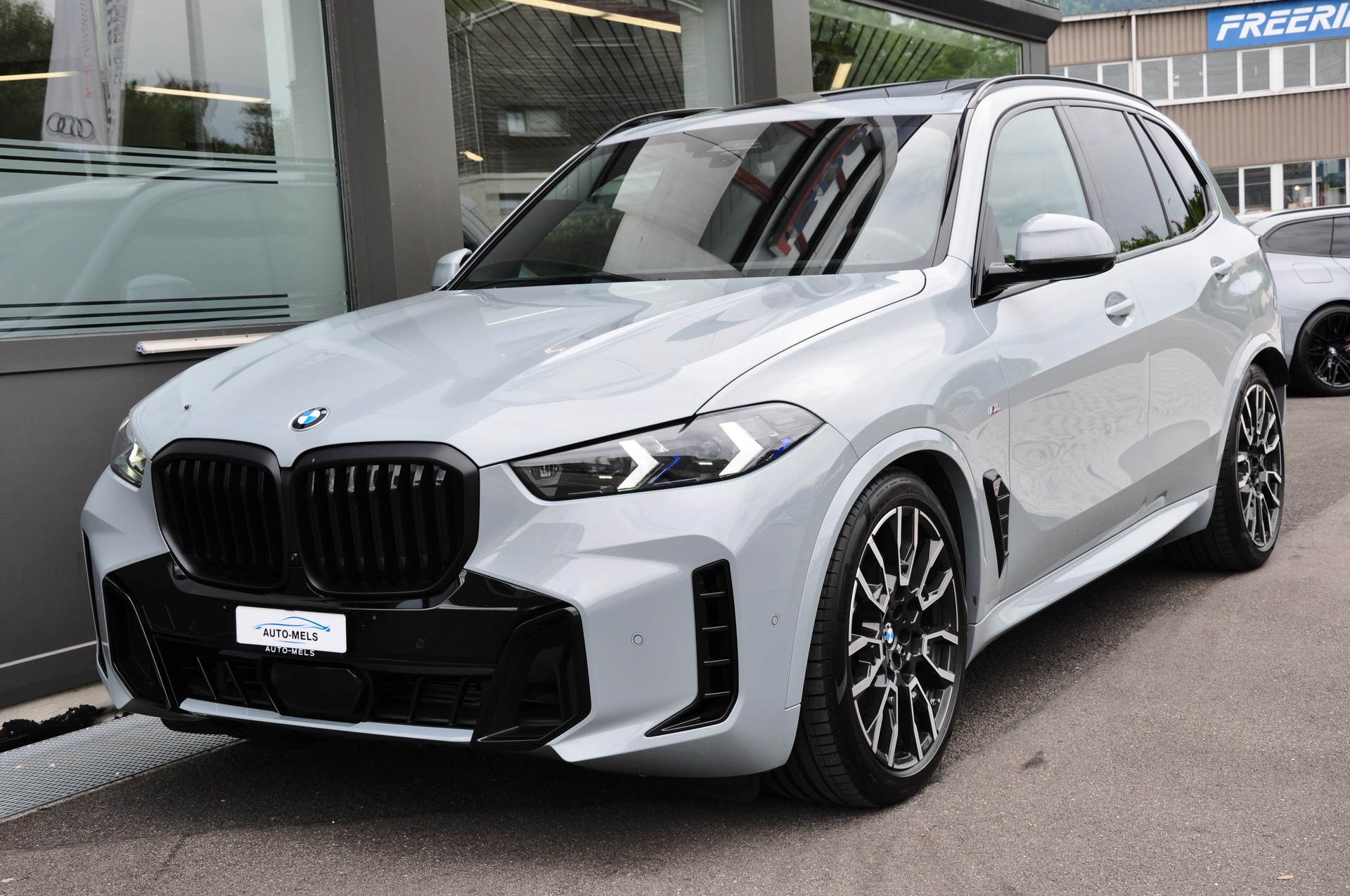 BMW X5 xDrive 48V 30d M Sport Pro Steptronic **7-SITZPLÄTZE**-showroom-element-3
