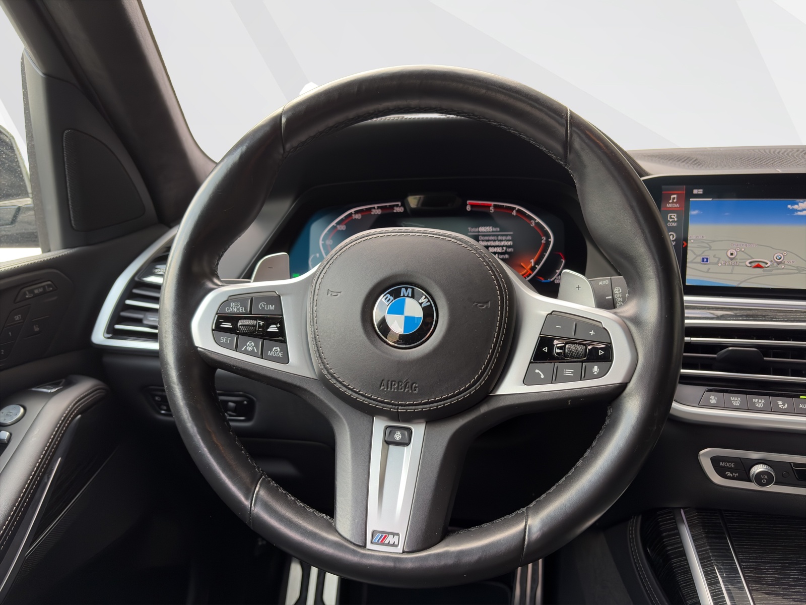 BMW X7 40d xDrive-image-11