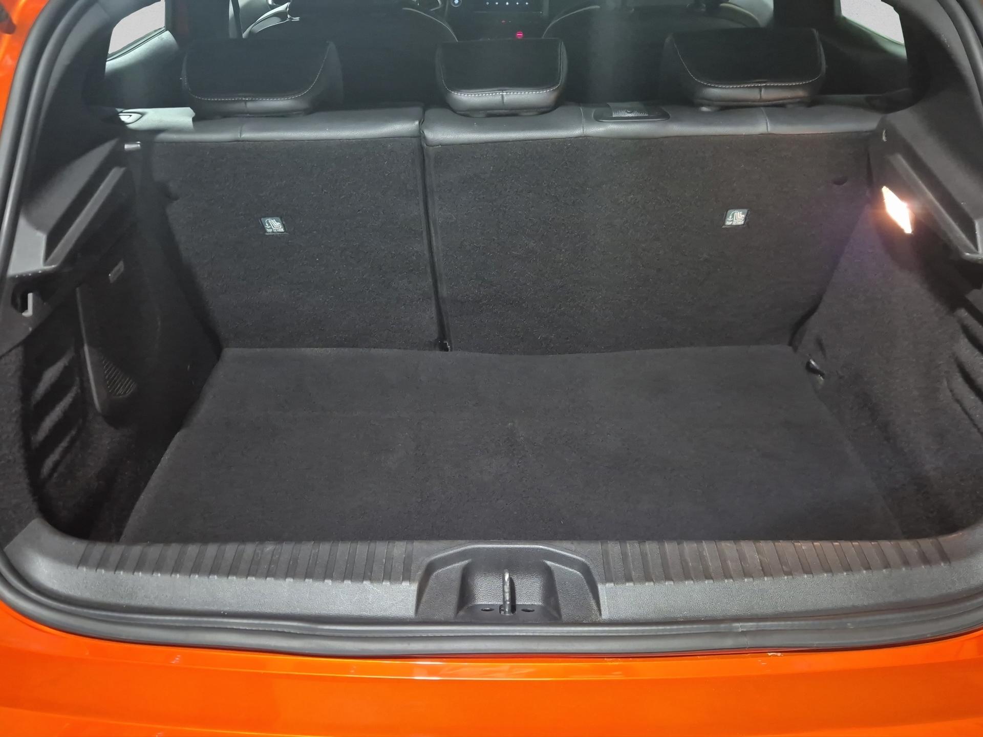 RENAULT Clio 1.6 E-Tech Intens-image-15