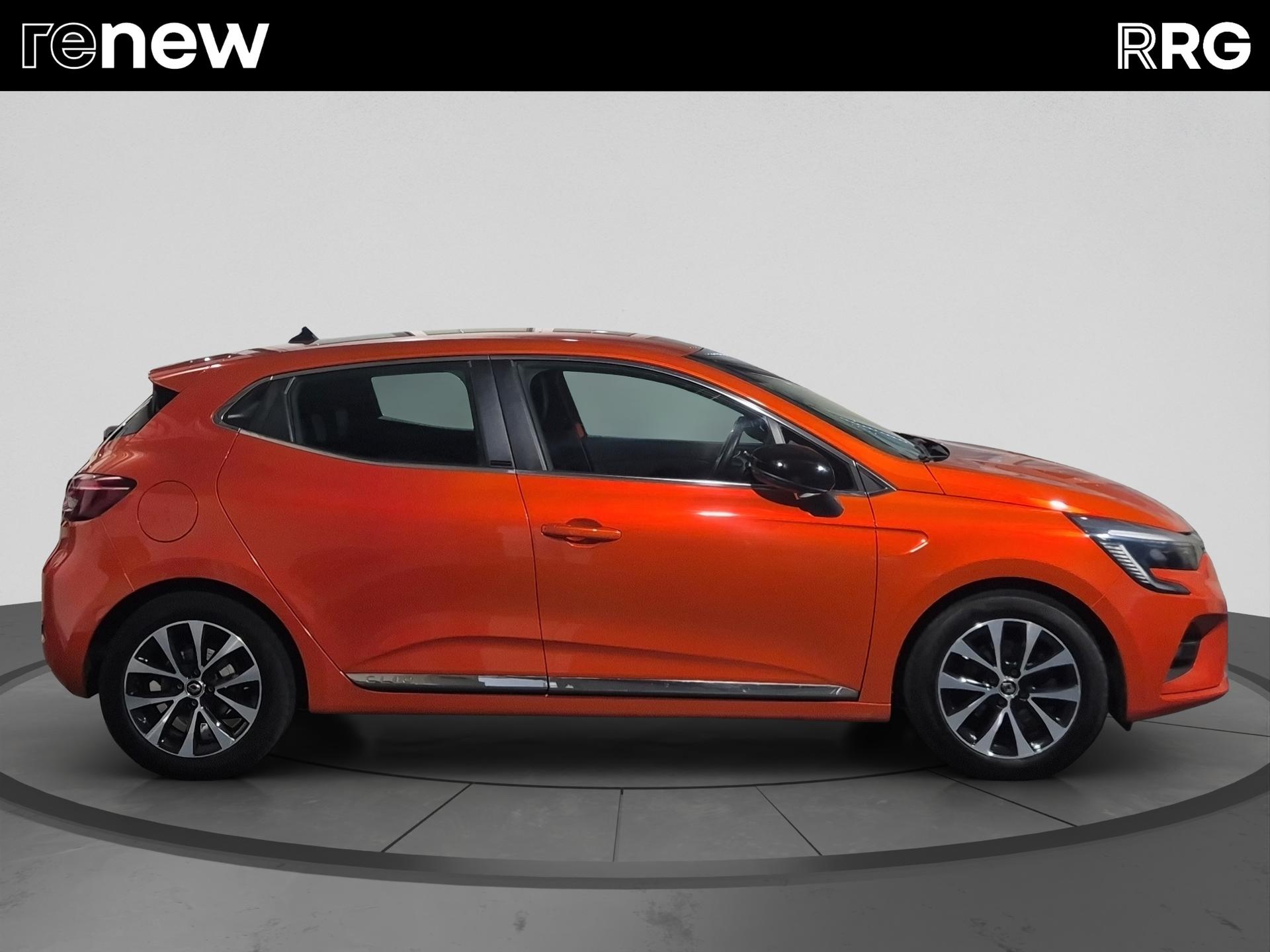 RENAULT Clio 1.6 E-Tech Intens-showroom-element-1