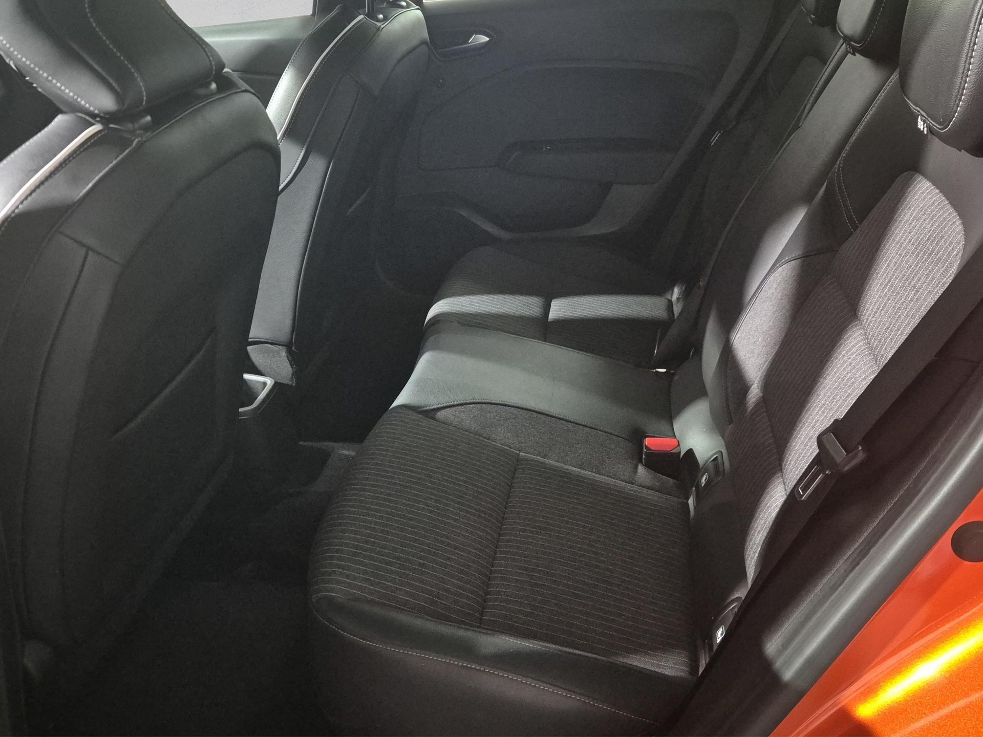 RENAULT Clio 1.6 E-Tech Intens-image-14