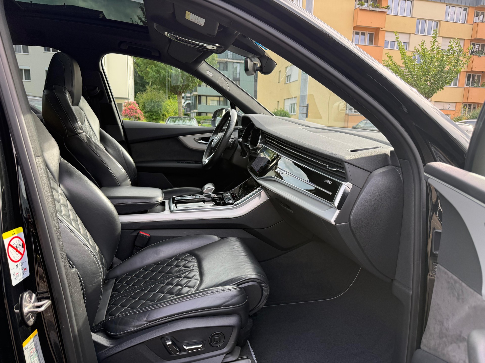 AUDI Q7 3.0 50 TDI S Line quattro T-Tronic *Traumausstattung*-image-26