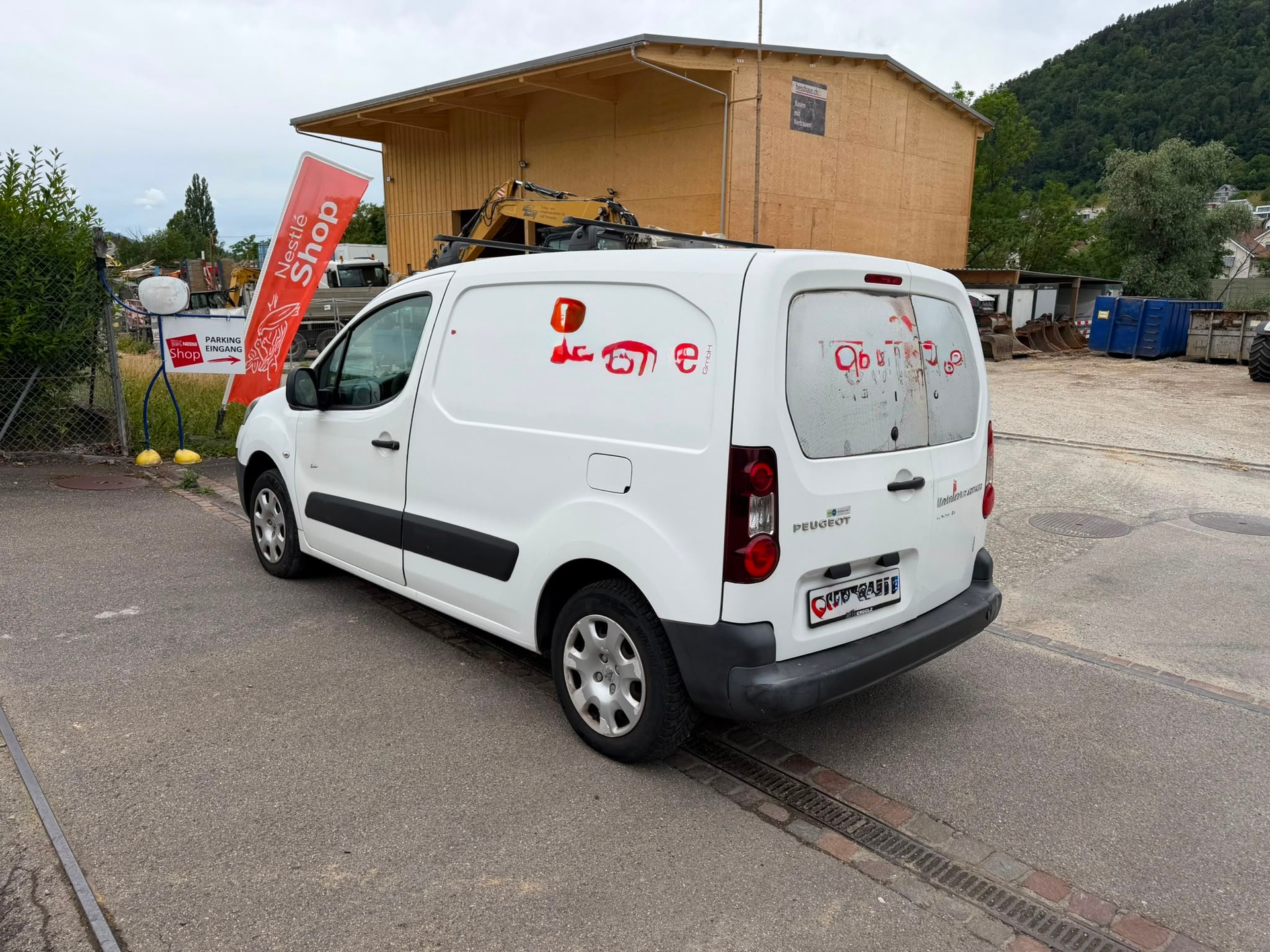 PEUGEOT Partner 1.6 VTi Urban-image-1