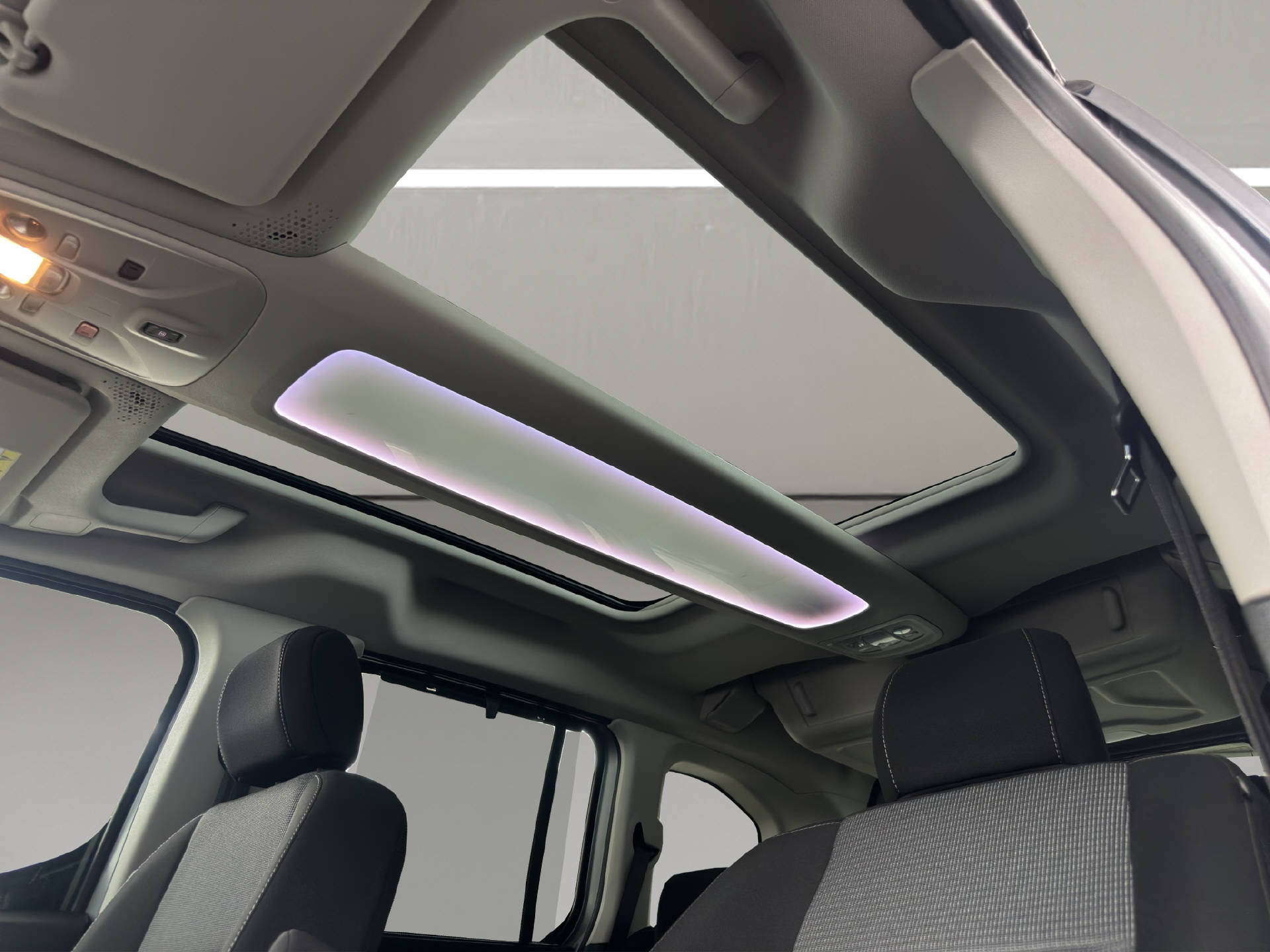 TOYOTA Proace City Verso L1 1.5 HDi 130 Style-image-14