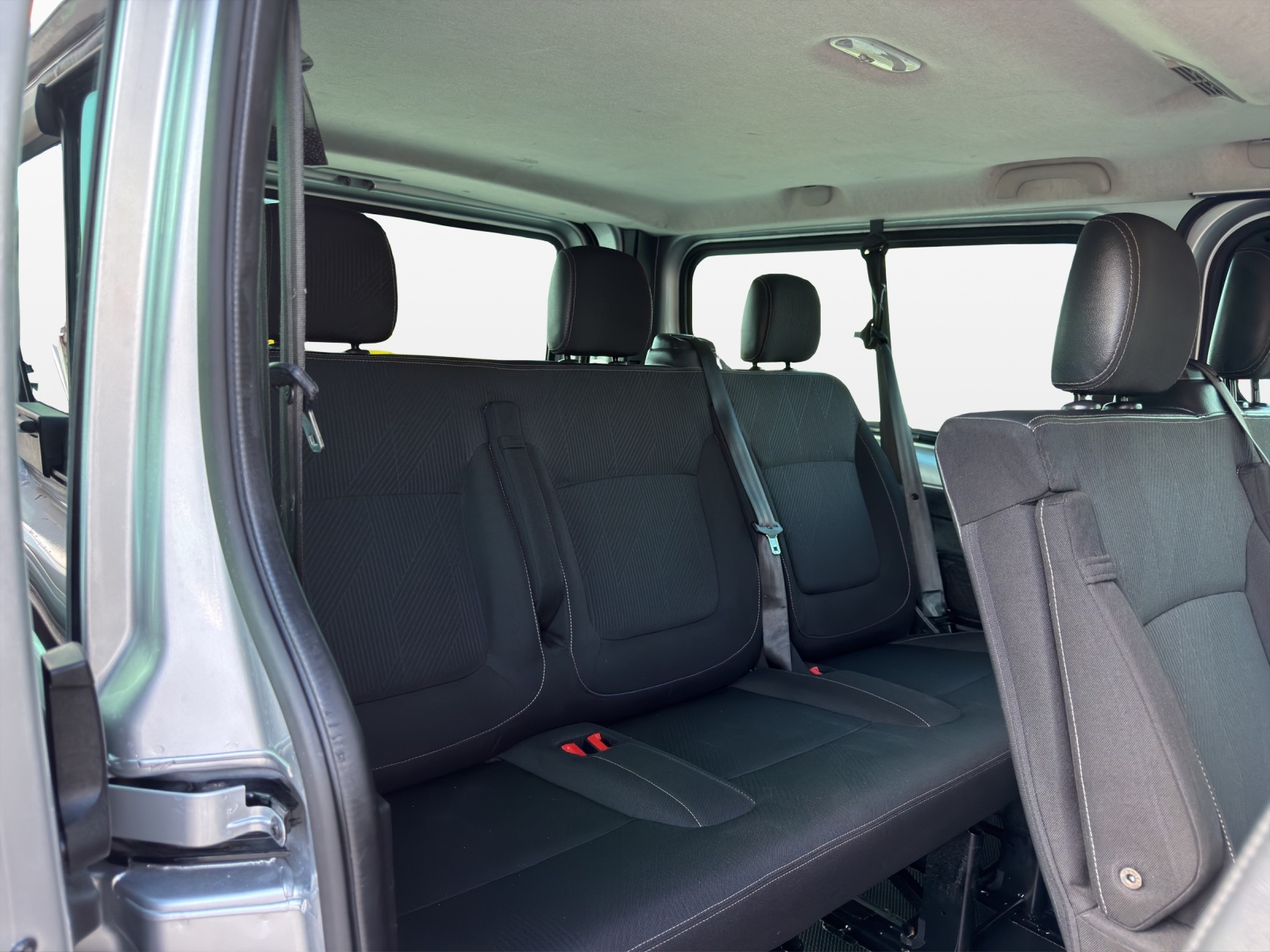 NISSAN NV300 dCi 170 2.9 L2H1 Premium 8Pl. DCT-image-18