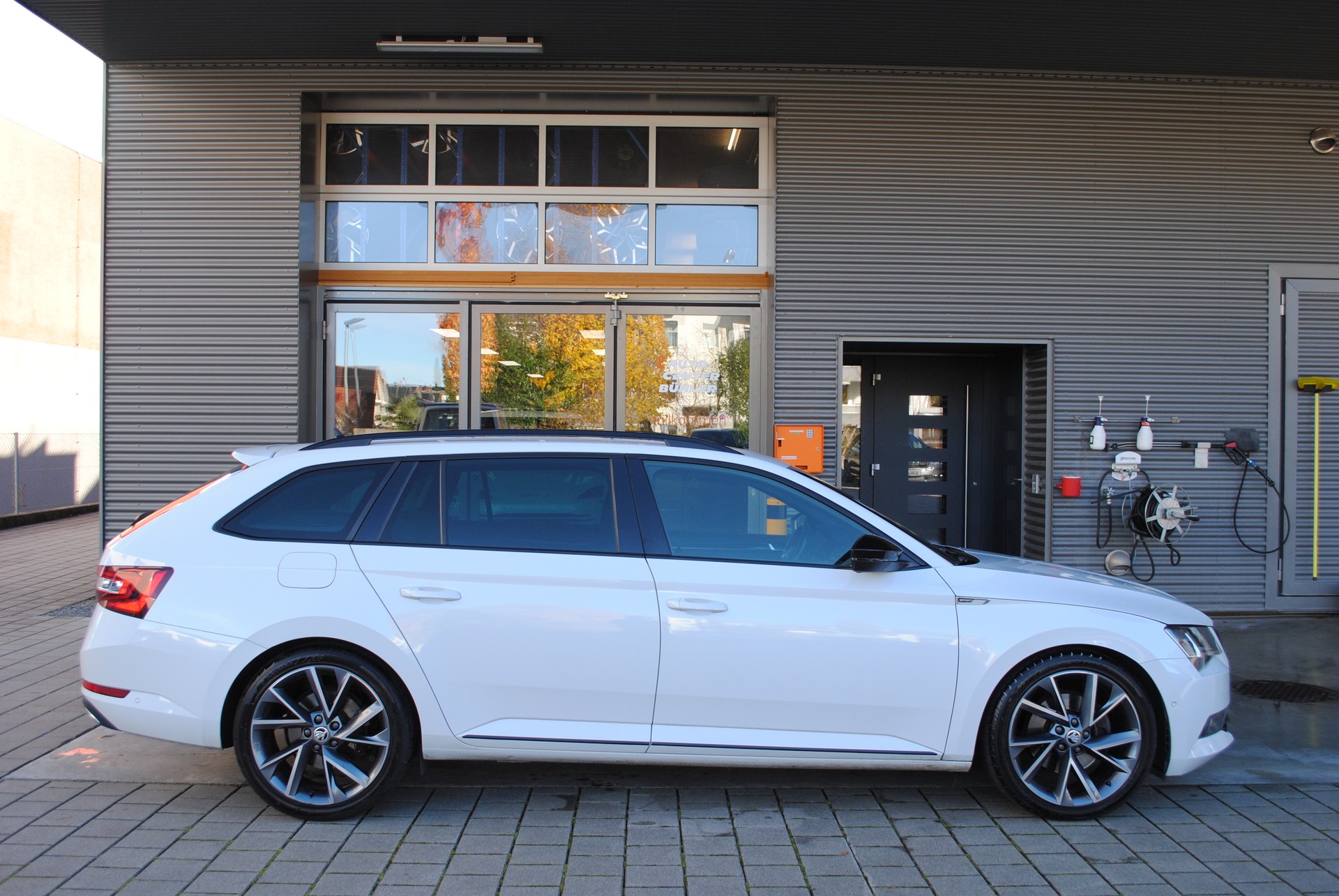 SKODA Superb Combi 2.0 TDi SportLine+ 4x4 DSG-image-7