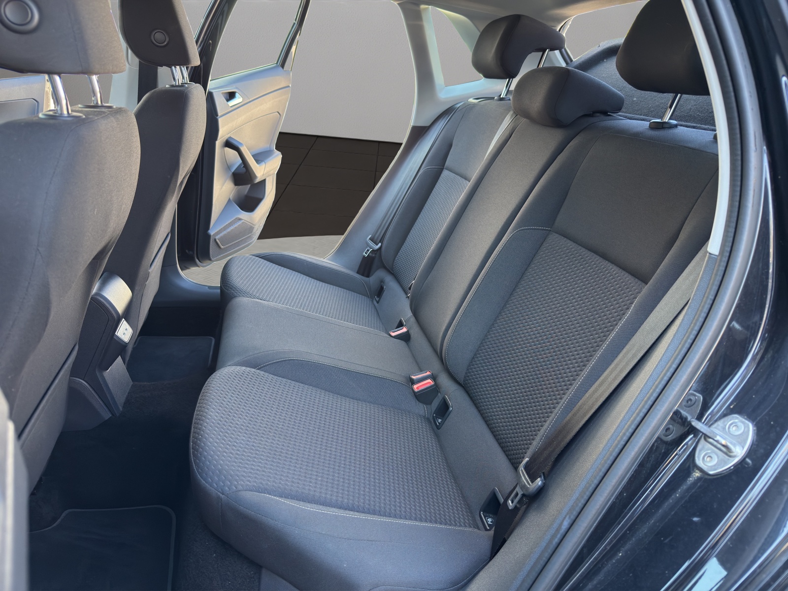 VW Polo 1.0 TSI Life-image-12