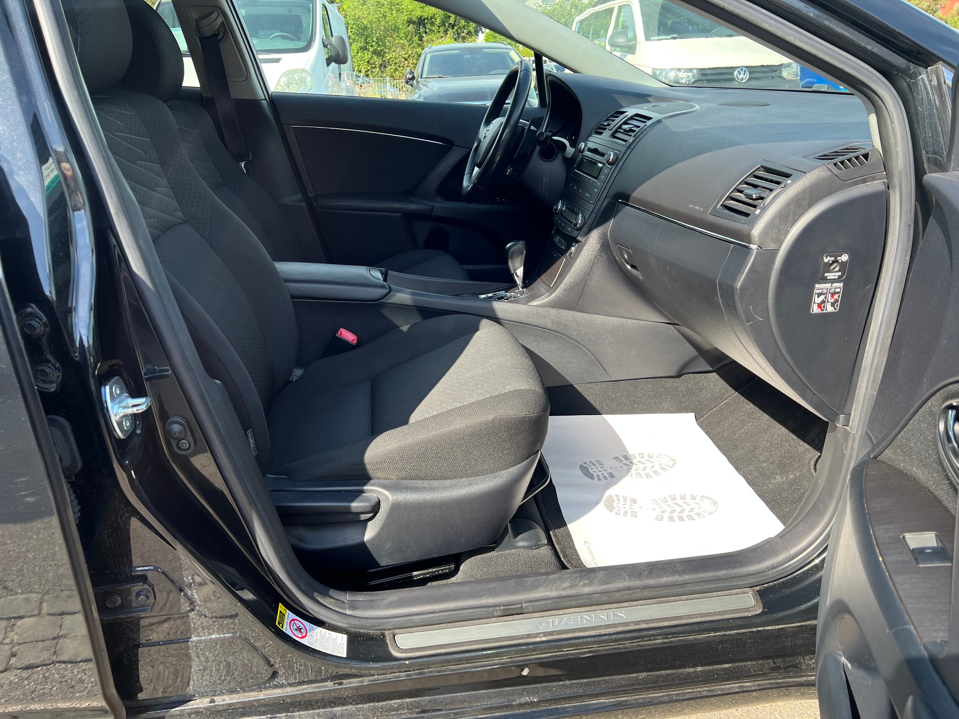 TOYOTA Avensis Sportswagon 2.2D-CAT Linea Sol Premium A-image-10