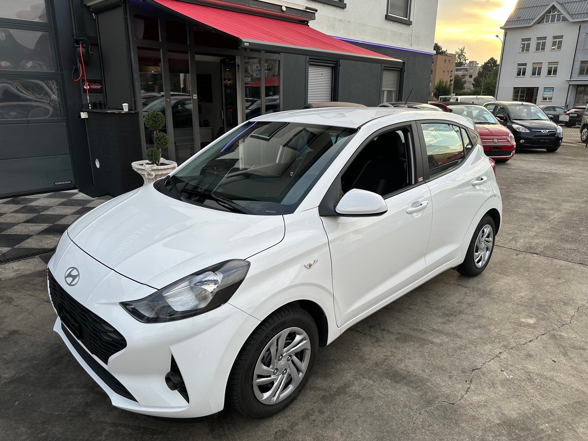 HYUNDAI i10 1.0 Origo Automat-image-5
