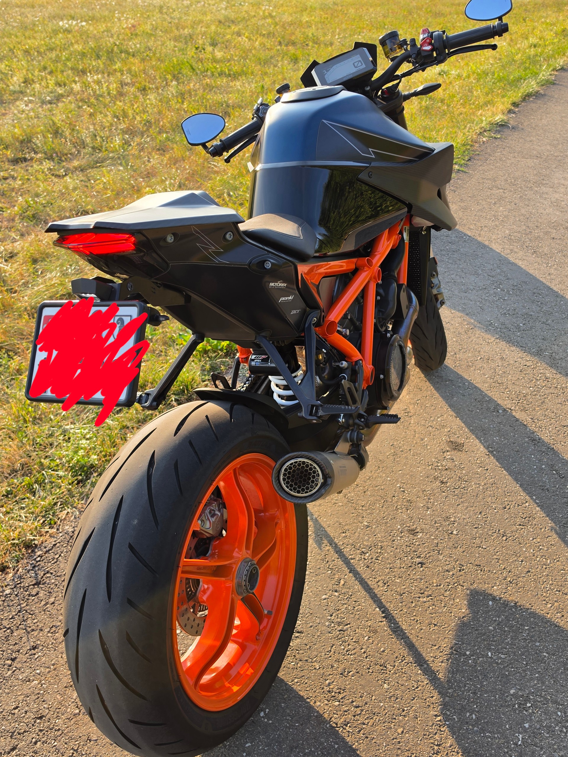 KTM 1290 Super Duke R EVO-image-9