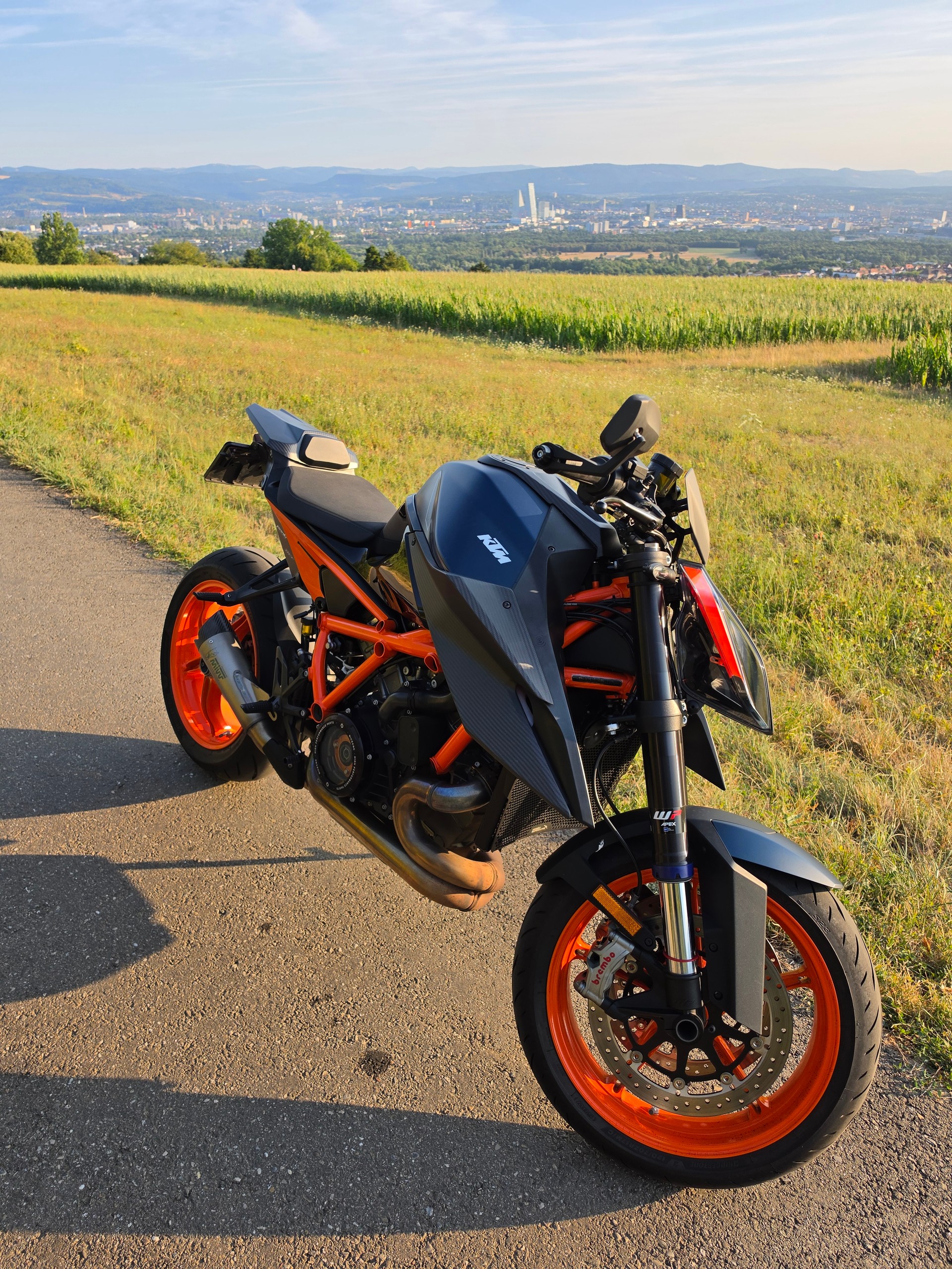 KTM 1290 Super Duke R EVO-image-3