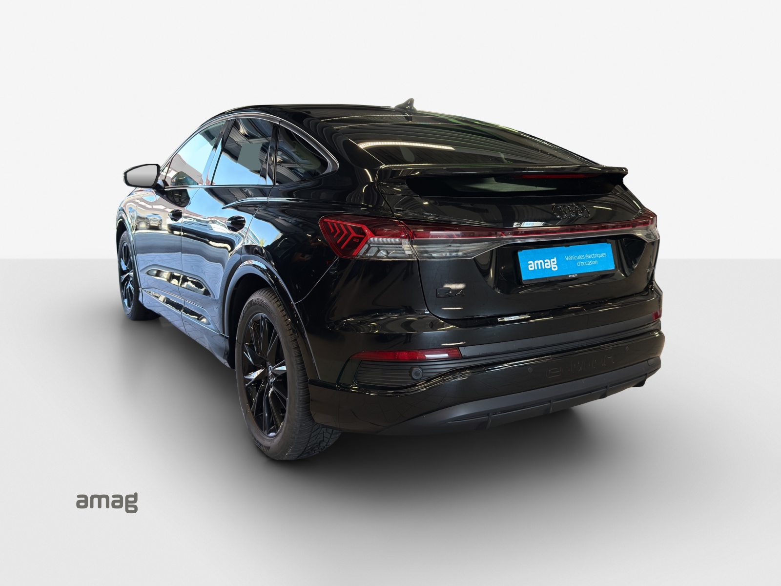 AUDI Q4 Sportback e-tron 50 quattro-showroom-element-2